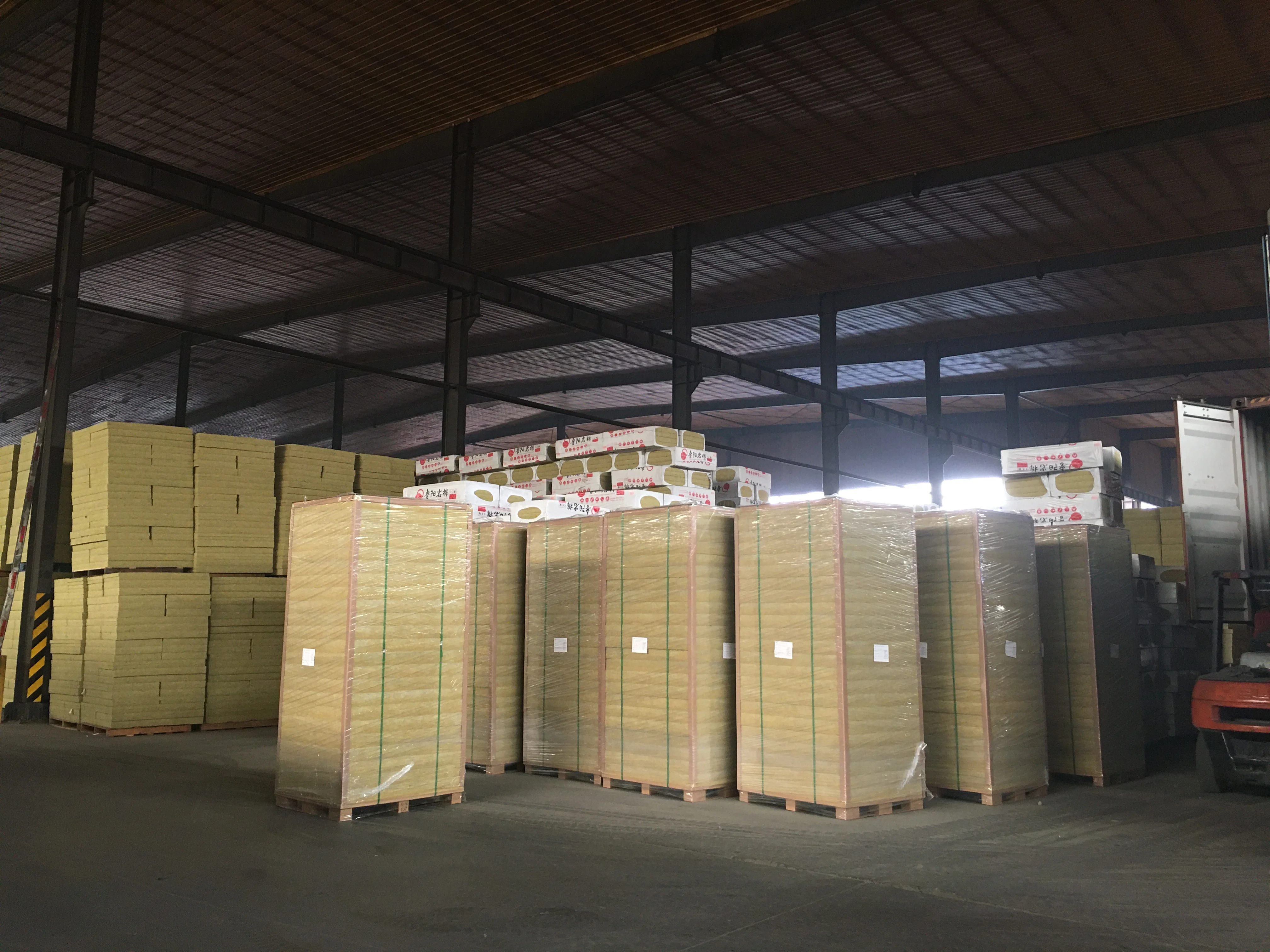 Изоляция из минеральной ваты толщиной 50 мм, доска/плита/лист из каменной ваты