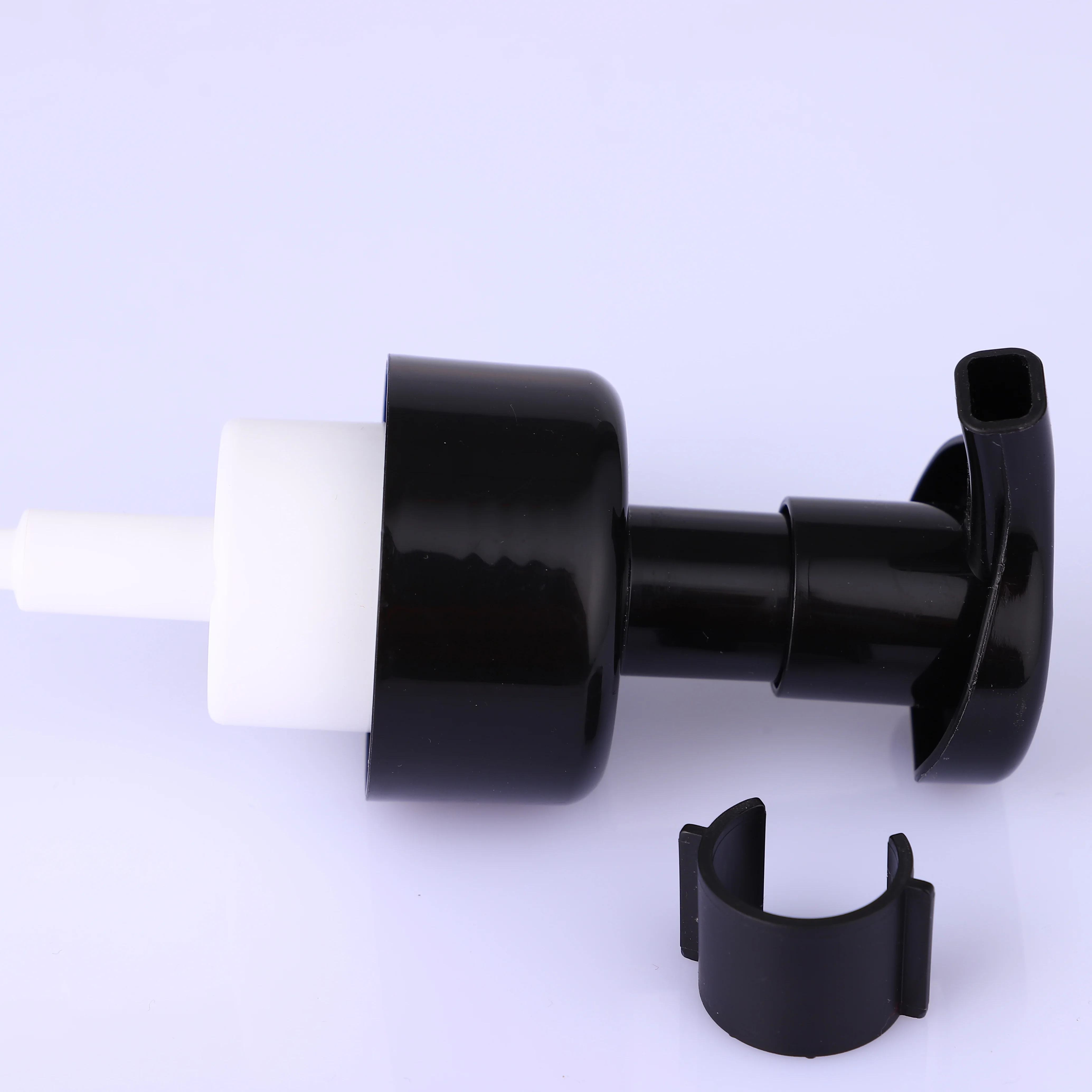 Customized Available Cosmetic Bottle Foaming Hand Soap Pump 43mm PP plastic hand Foam Pump Bottle