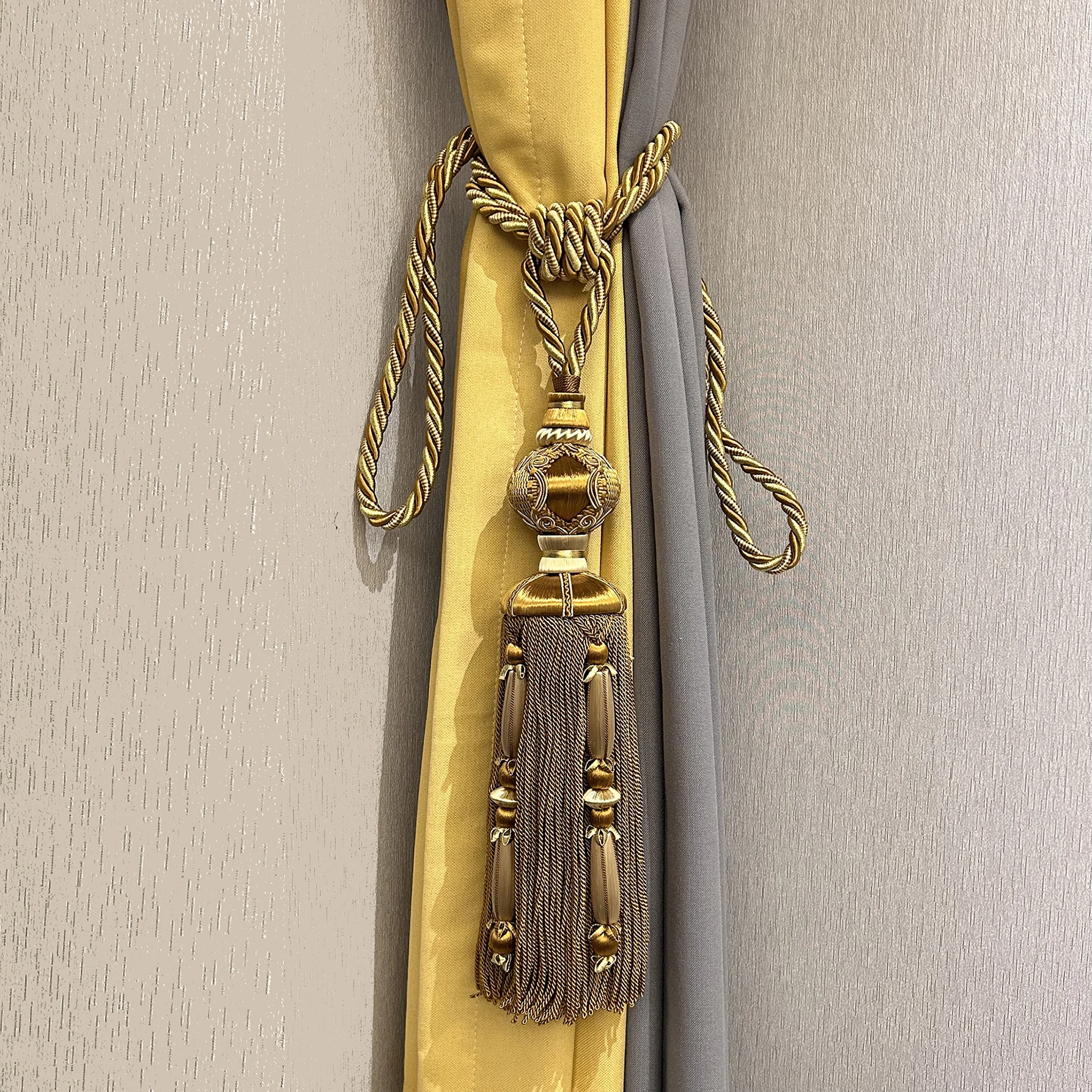 Good quality gold bullion fringe brush tiebacks hanging tassel for curtains decorative