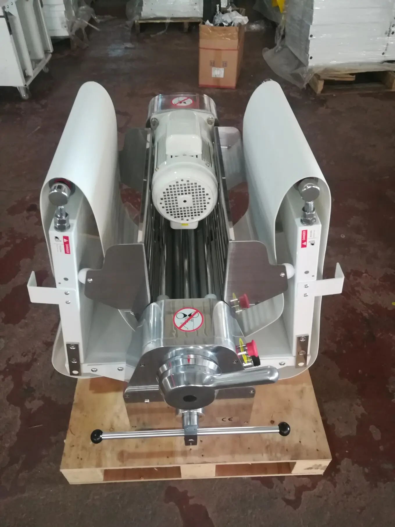 Китайское производство, промышленная машина для круассанов, тестовальная машина