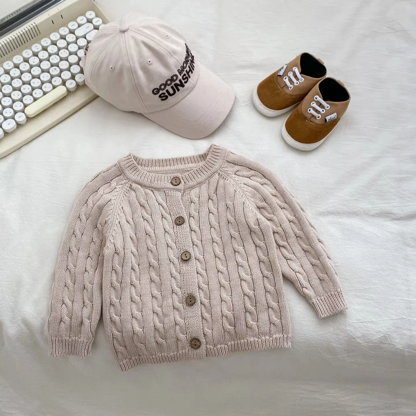 Оптовая продажа Осенняя детская трикотажная одежда свитер для мальчиков и девочек на осень зиму