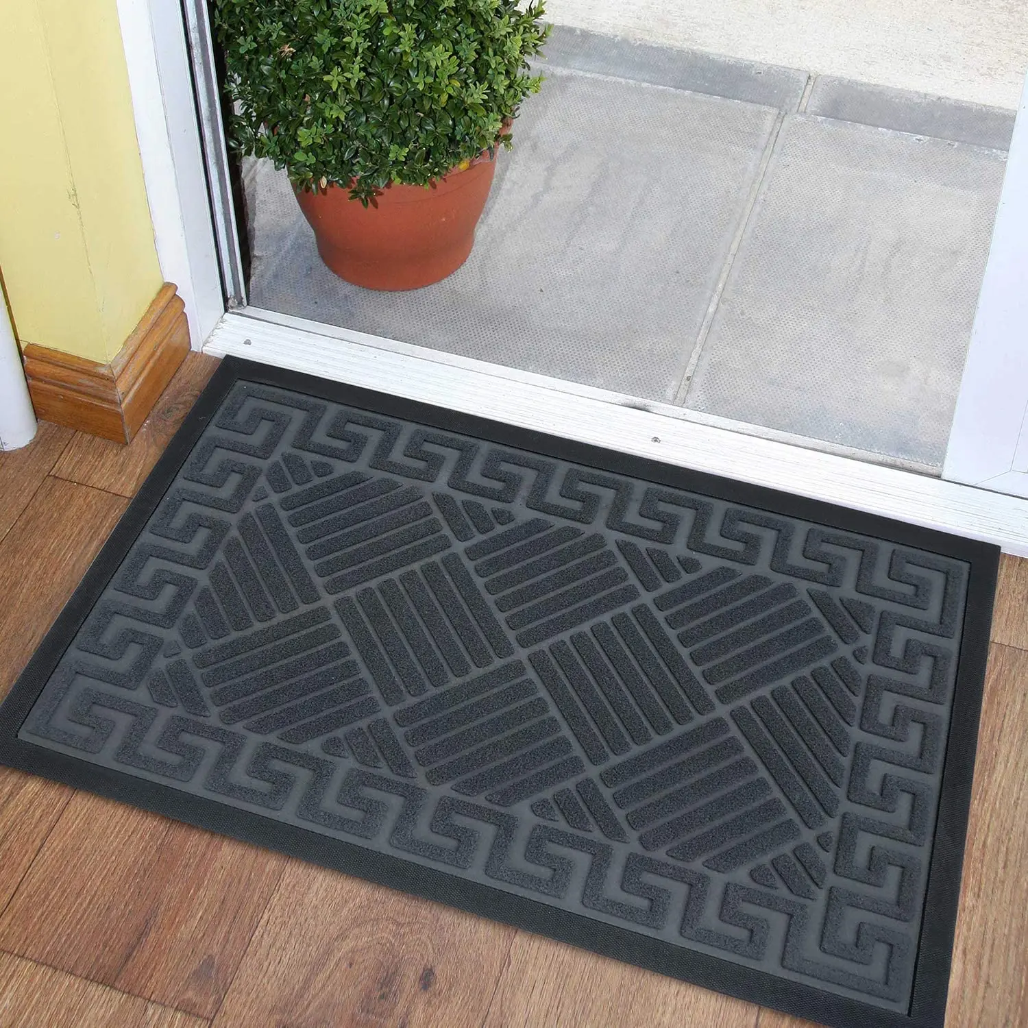 Cheaper outdoor rubber door mat for entrance waterproof polyester indoor outdoor door mat large non-slip mats