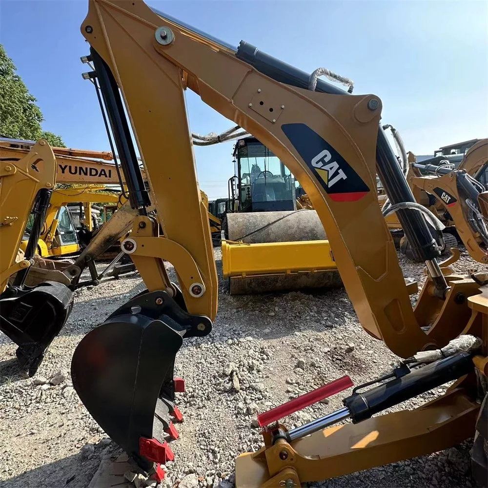 Подержанный экскаватор-погрузчик Caterpillar CAT420F машина
