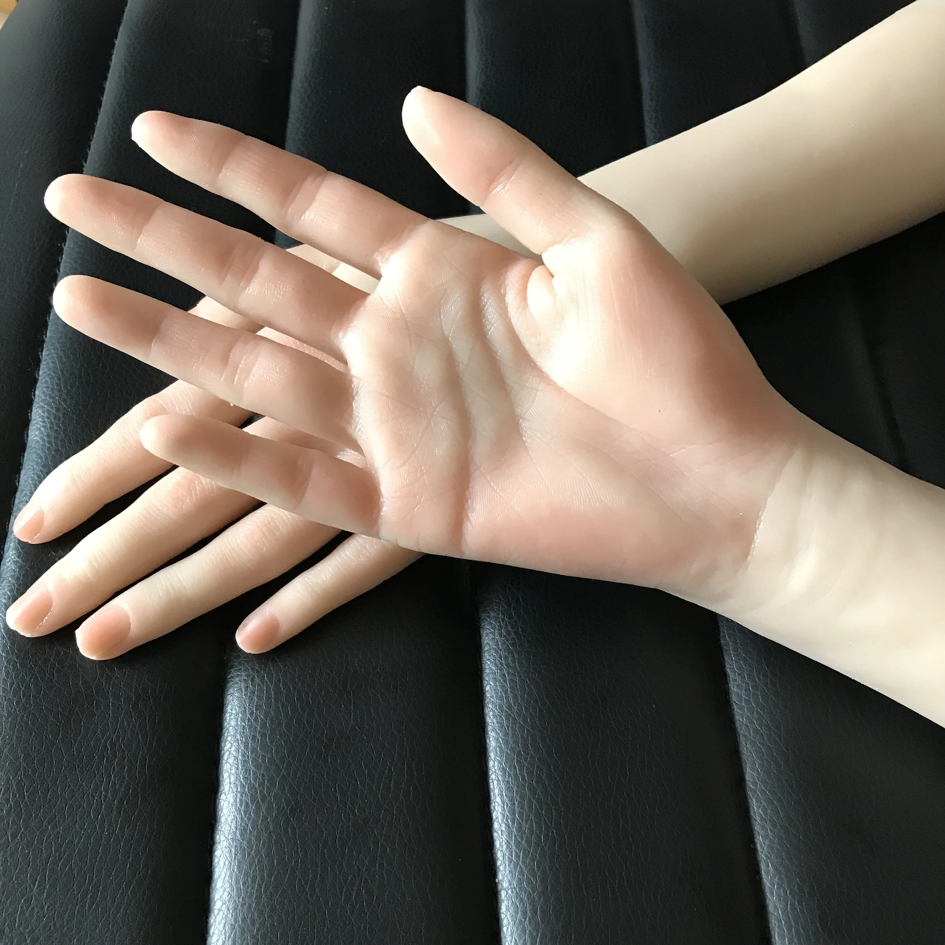 2020 Newest Nail Art Model Female Silicone Practice Hand Mannequin