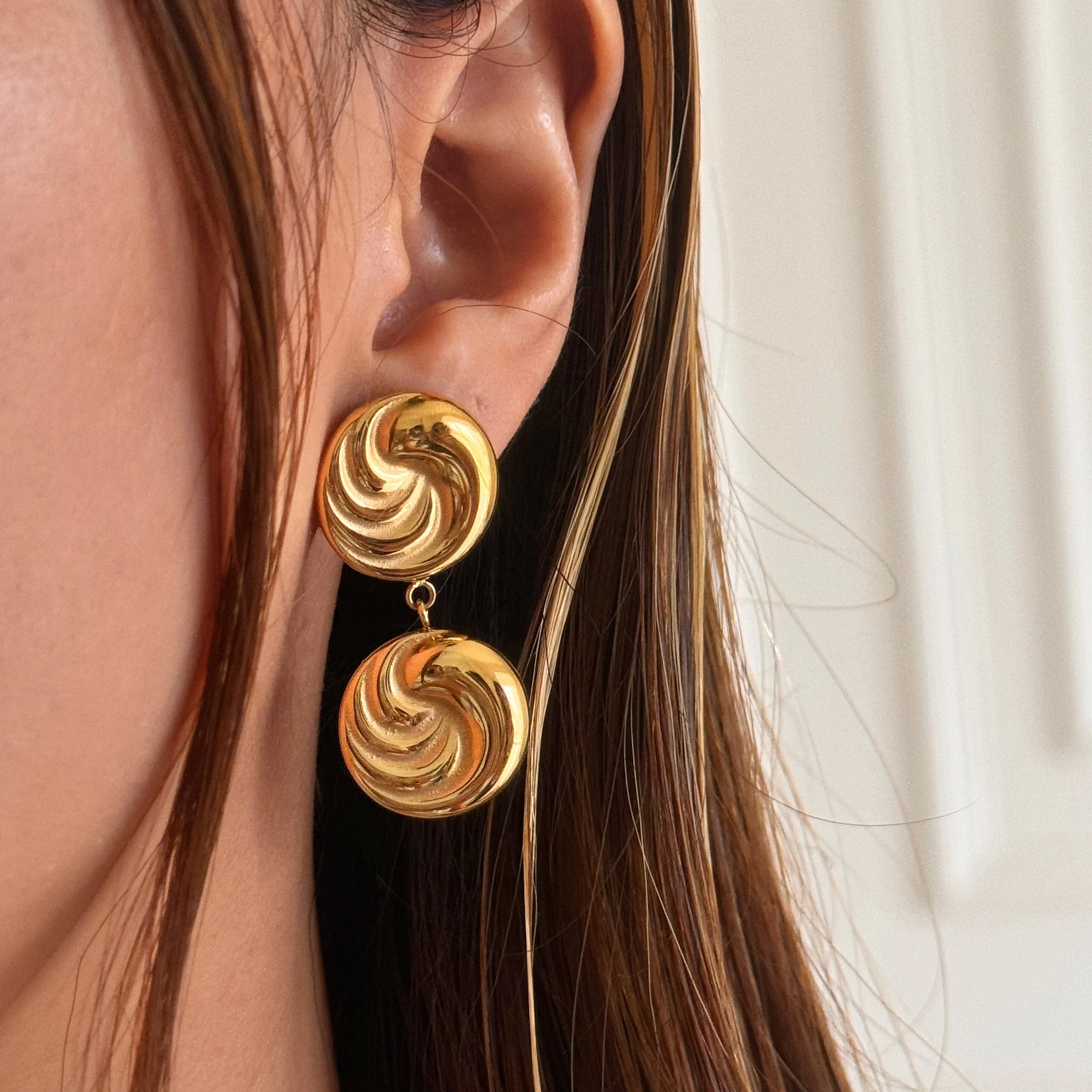 2024 Dazan New HOT 18k Gold Plated Hypoallergenic Stainless Steel Vintage Button Round Dangle Earrings Banquet Jewelry For Women