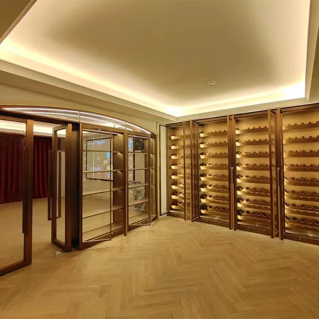 Декоративный шкаф из нержавеющей стали