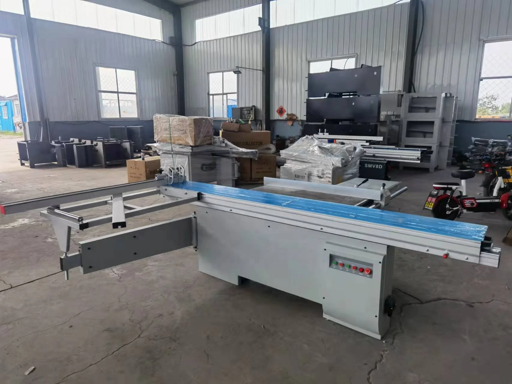 Wood Plywood Saw Cutting Machine 45 or 90 degree