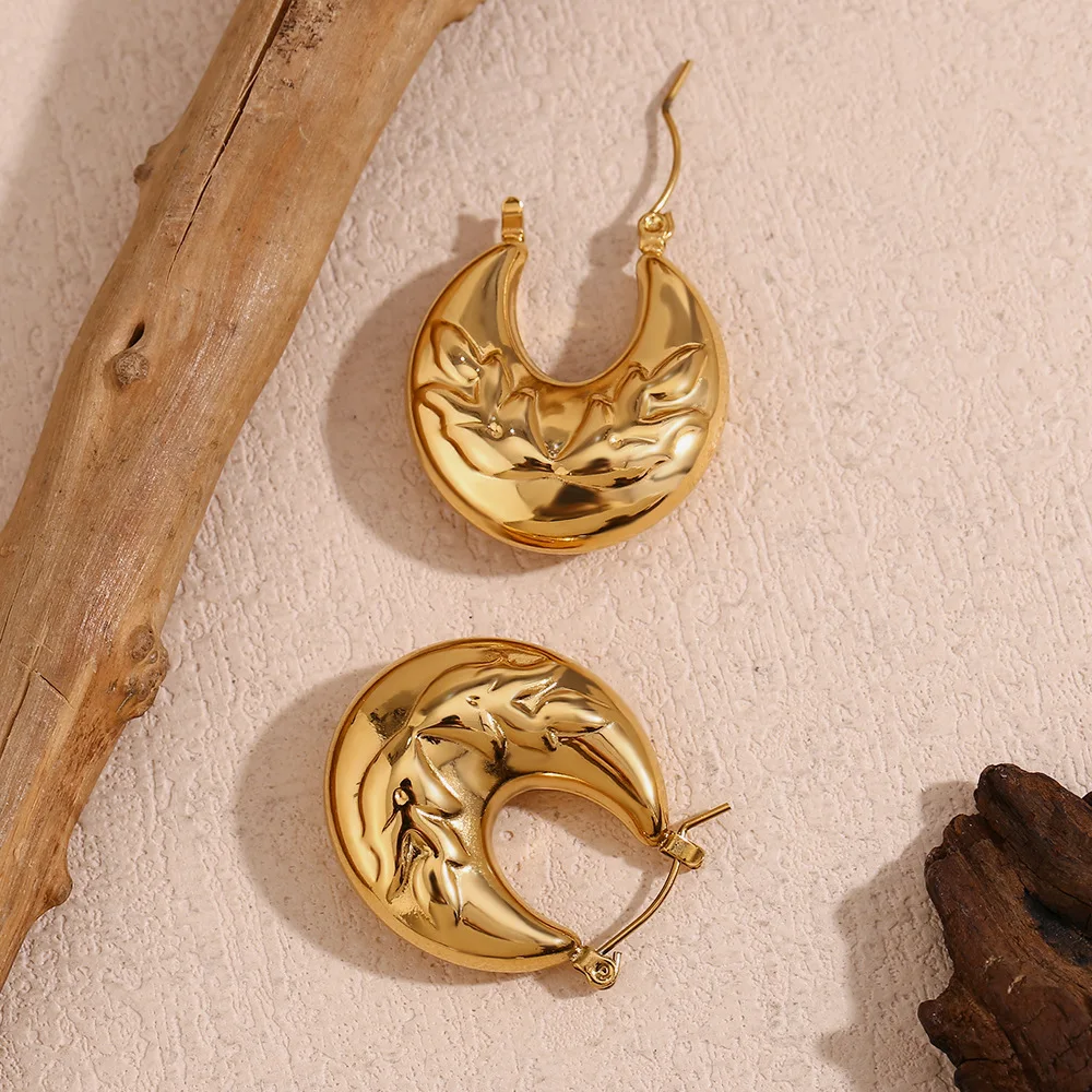 Vintage Stainless Steel Unusual Gold Plated Statement Jewelry Engraved Leaf Hollow Round Hoop Earrings For Women