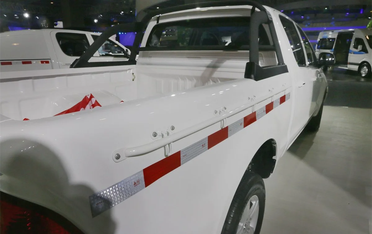 Second Hand Pickup 4x4 Foton Truck Mini Cargo Truck 5 Tons Truck 116Hp Manual Diesel 2.8L