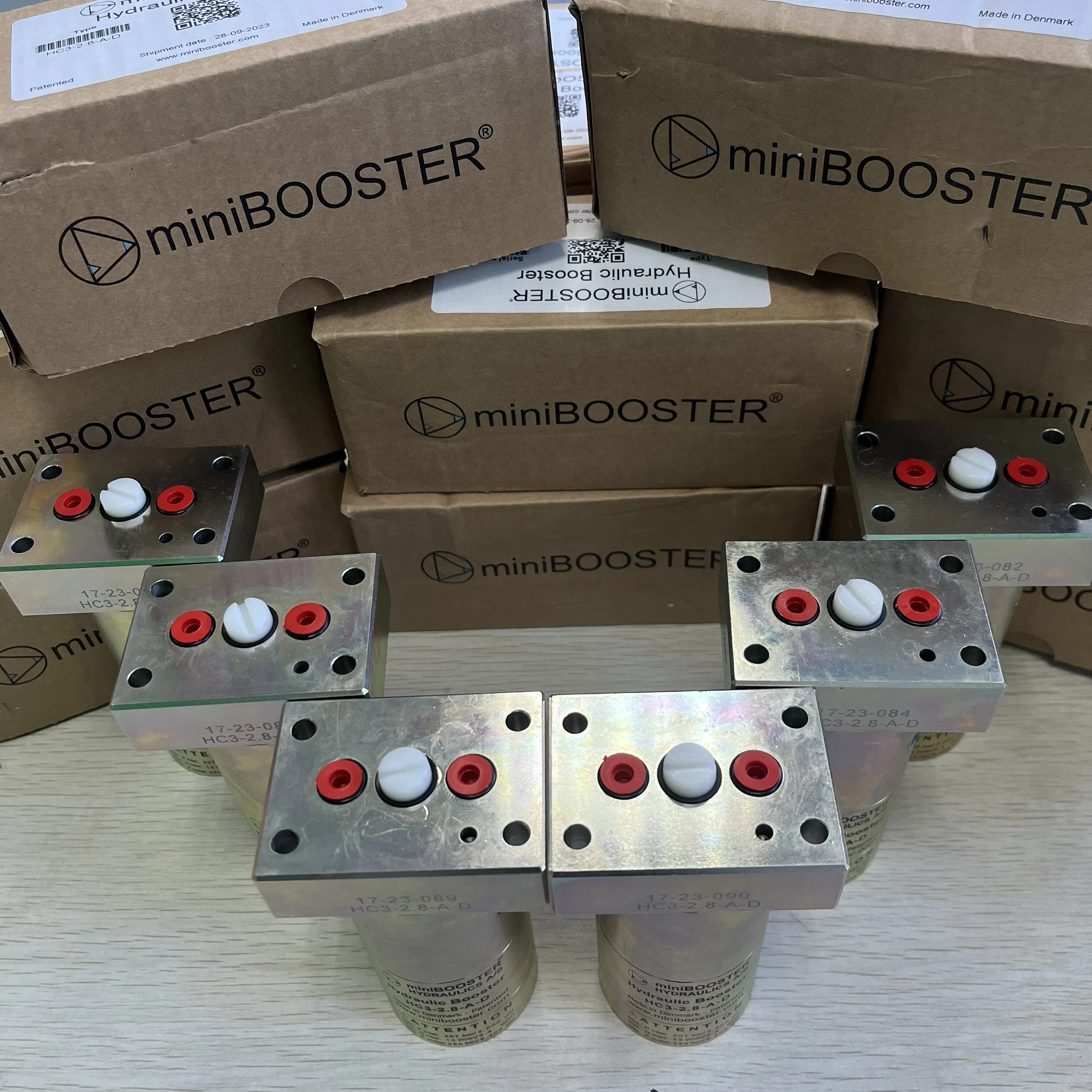 MINIBOOSTER  The HC2 HC3  is a version designed for use in NG6 (D03) stacking manifold systems