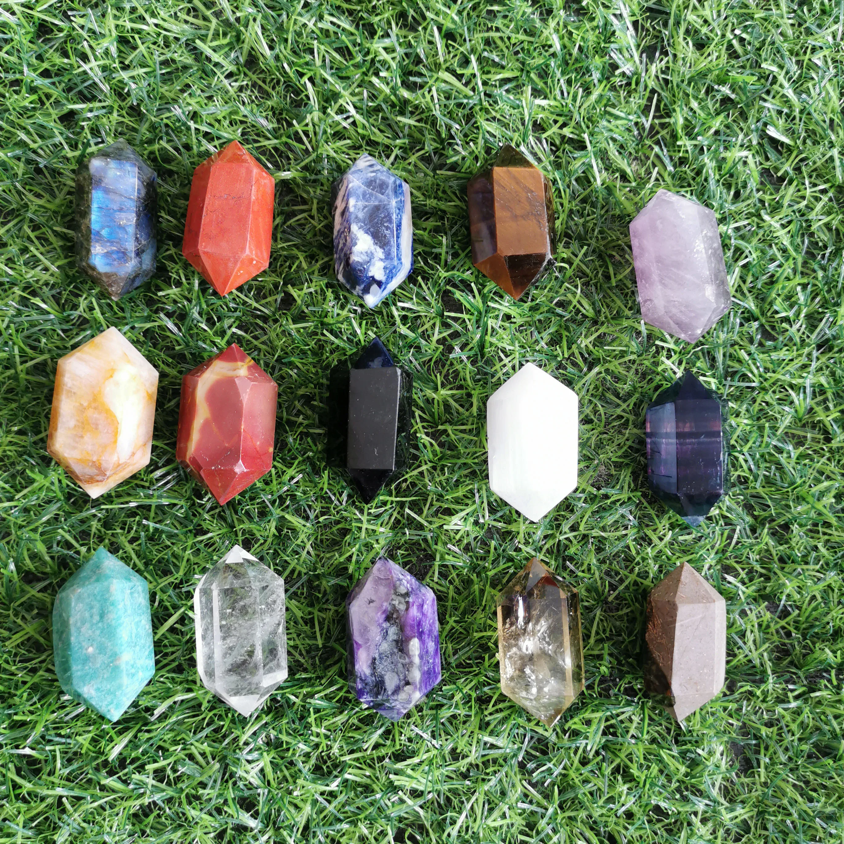 Оптовая продажа, натуральные хрустальные поделки для лечения, 4 см