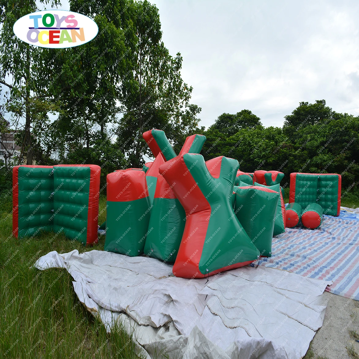 2023 new Outdoor inflatable paintball bunkers field for sale inflatable paintball obstacle