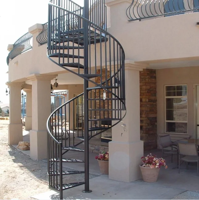 Duplex House Spiral Stairs Wooden Steps and Metal Spiral Staircase