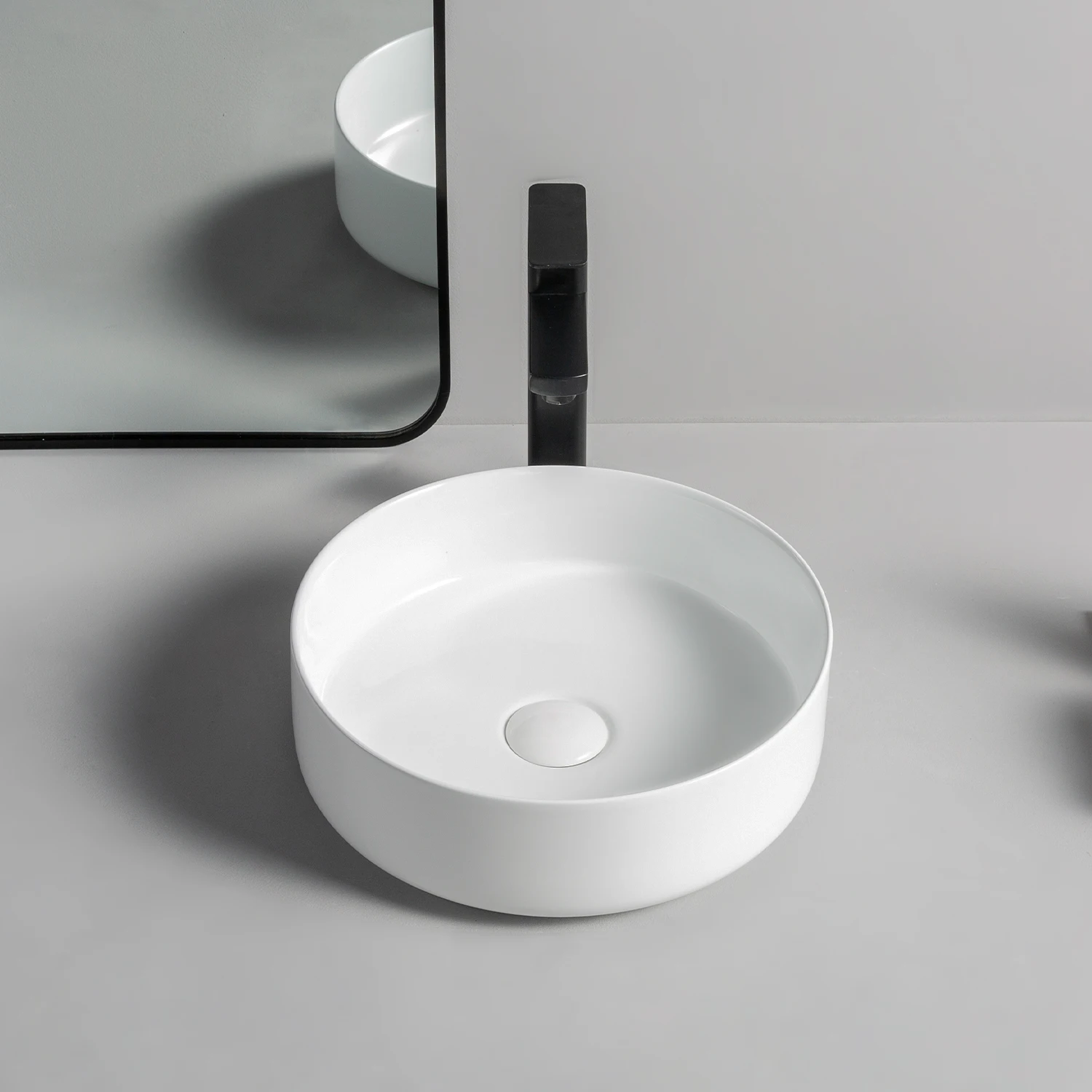 Sanitary Ware Countertop Washroom Ceramic Bathroom Sink Round Bathroom Wash Basin