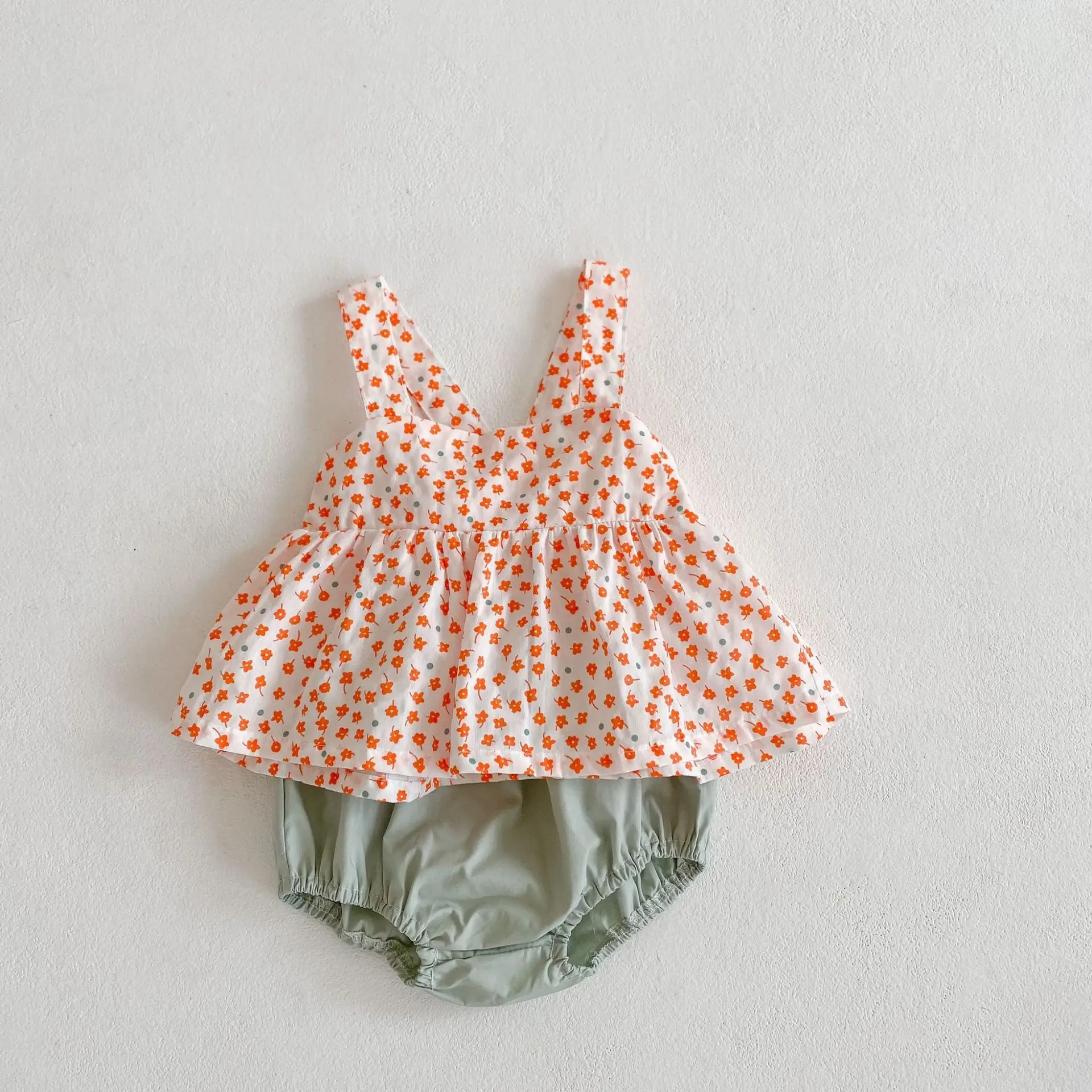 Summer baby girl baby small floral camisole + pants suit baby girl two-piece suit factory special wholesale