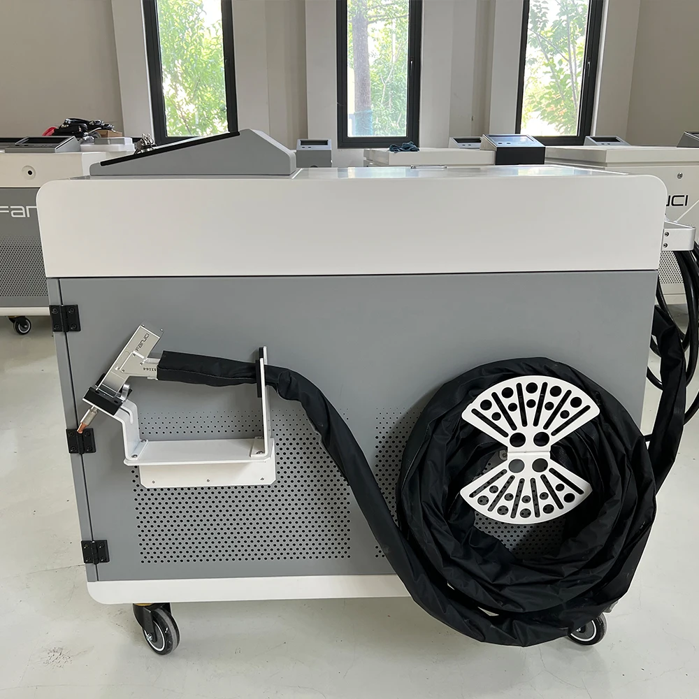 1500W Spot Plastic Machine Equipment Manufacturers Laser Welding And Cleaning