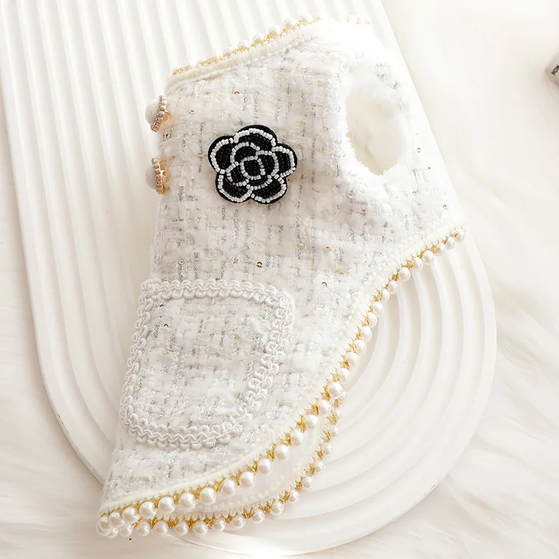 New Arrival Cat Princess Vest Fragrance Celebrity Pearl Luxury Pet Dog Clothes Coats Designer Pet Clothes For Dogs And Pets