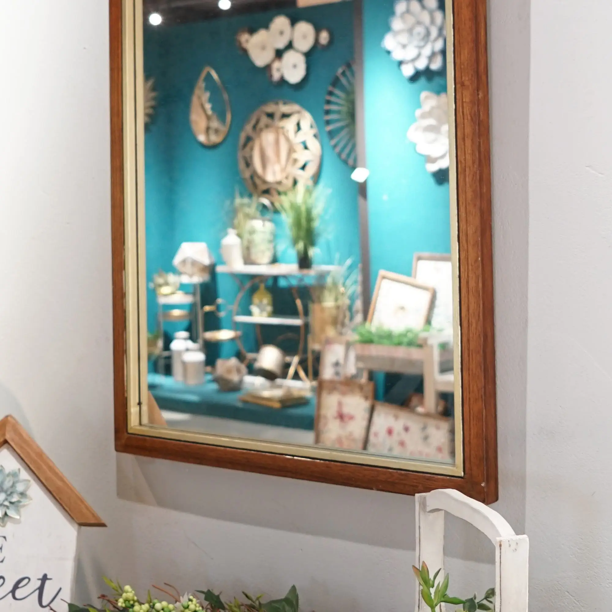 Hot Selling Art Irregular Wood Frame Wall Mirror Decorative Mirrors Living Room Bathroom Glass Wall Mirrors Decorative