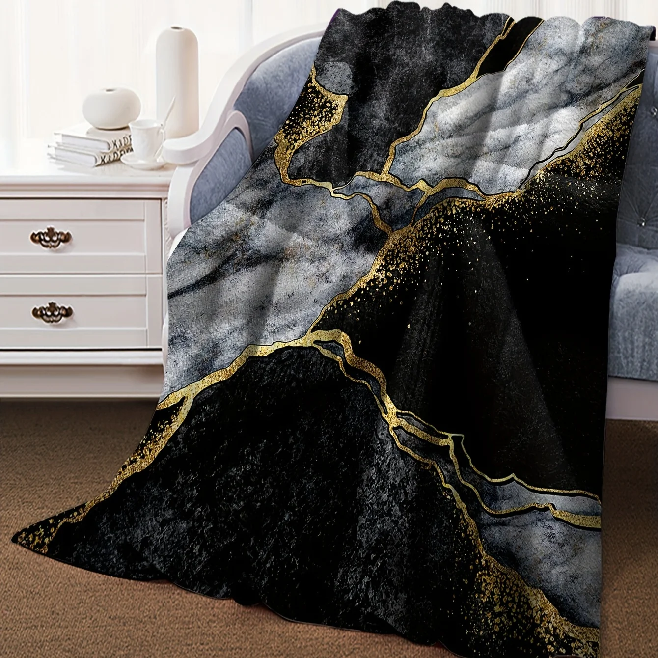 Abstract Black and White Marble Mosaic Gold Texture Blanket, Soft & Plush Warm Blanket, Suitable for Living Room, Sofa, Bedroom