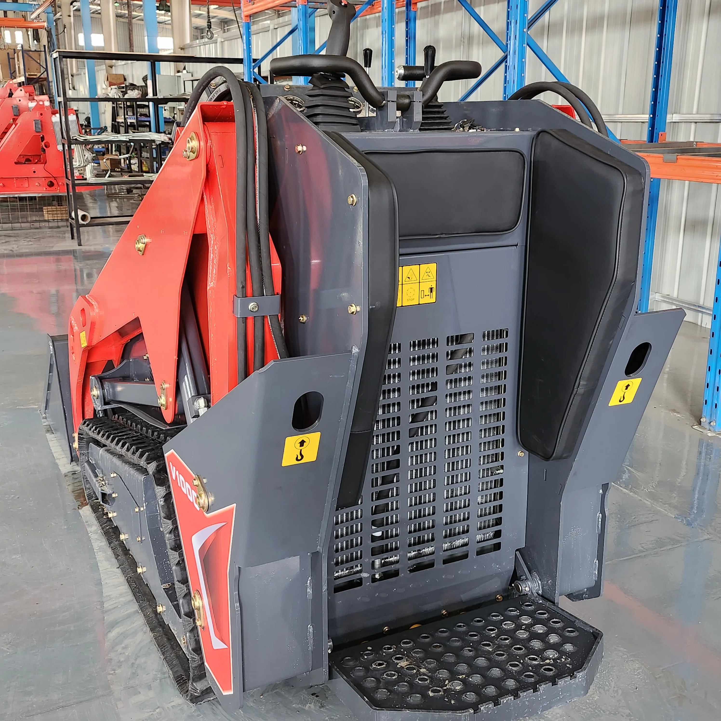 Mini Track Skid Steer 450kg EPA Perkins Diesel Skidsteer Farm Walk Behind Track Loader For Sale