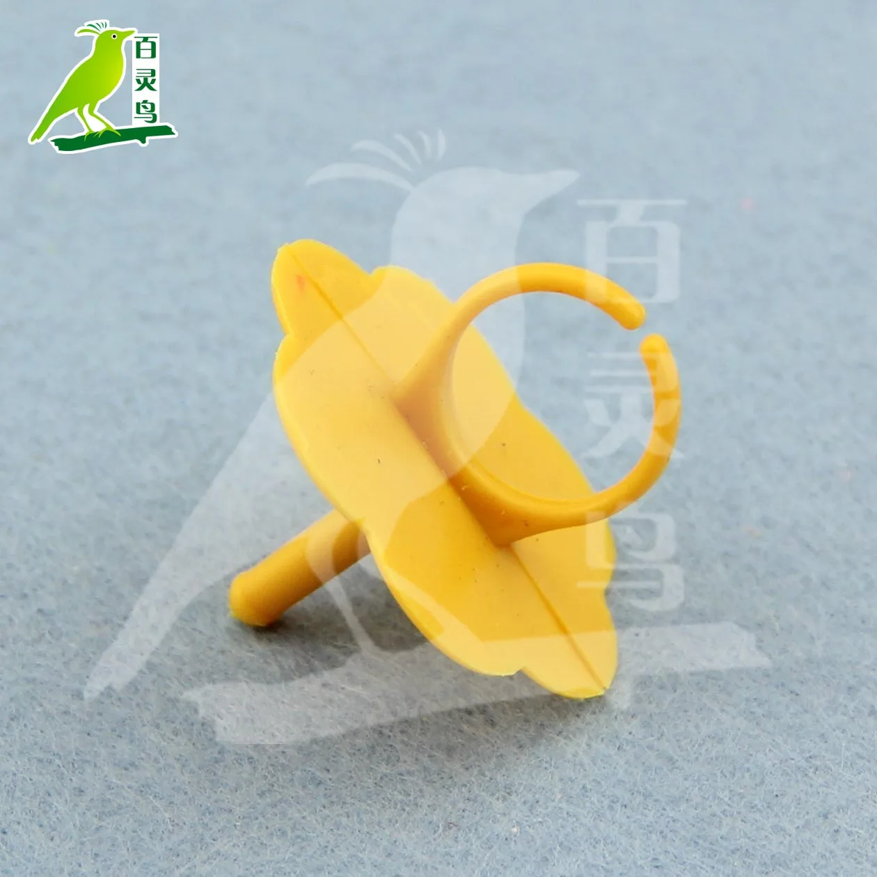 best selling plastic kid toy candy finger ring toy for capsule egg