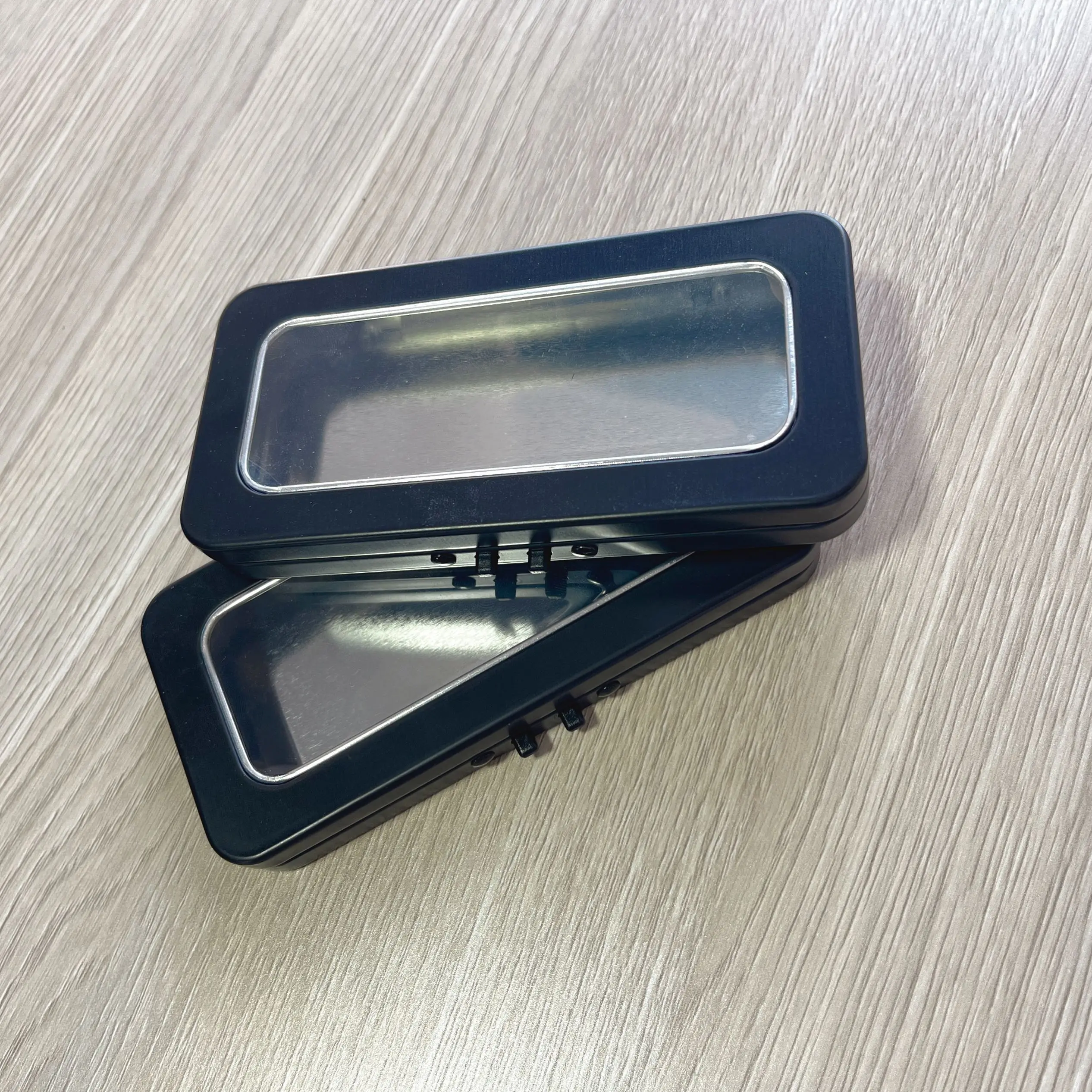 80*57*15mm Childproof Locked Flip Top Rolled Storage Pre Tin Metal Boxes