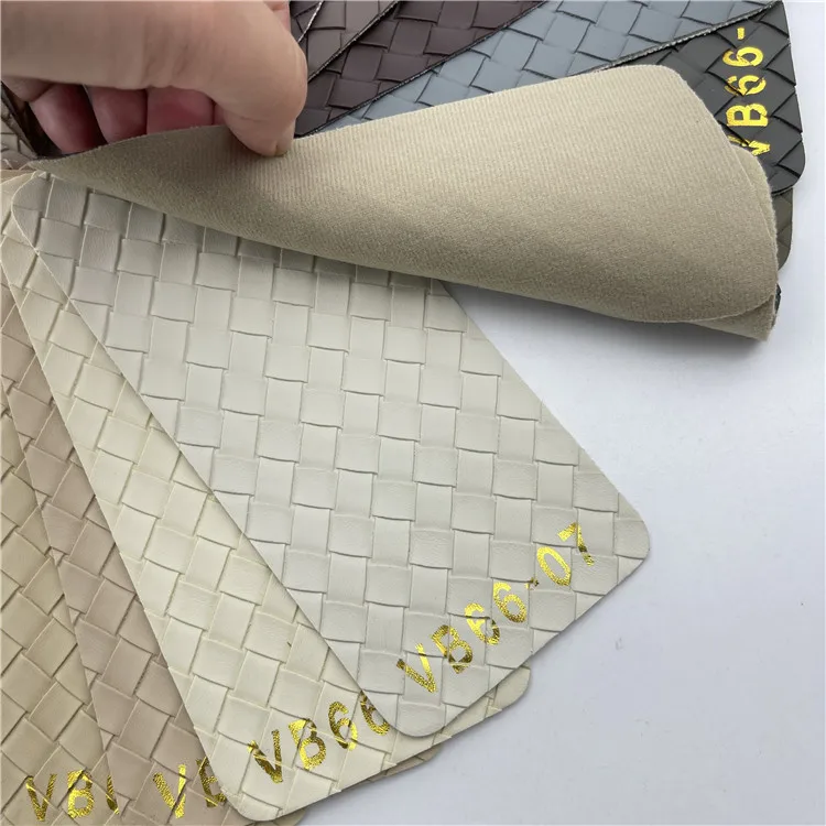 Плетеная кожа из синтетической кожи с принтом ПВХ Текстурная для обуви сумки диван автокресло