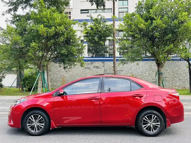 Toyota LEVIN Used Car 2016 To 2024 Second Hand 1.6G CVT Auto Gearbox Red Color Sedan Car