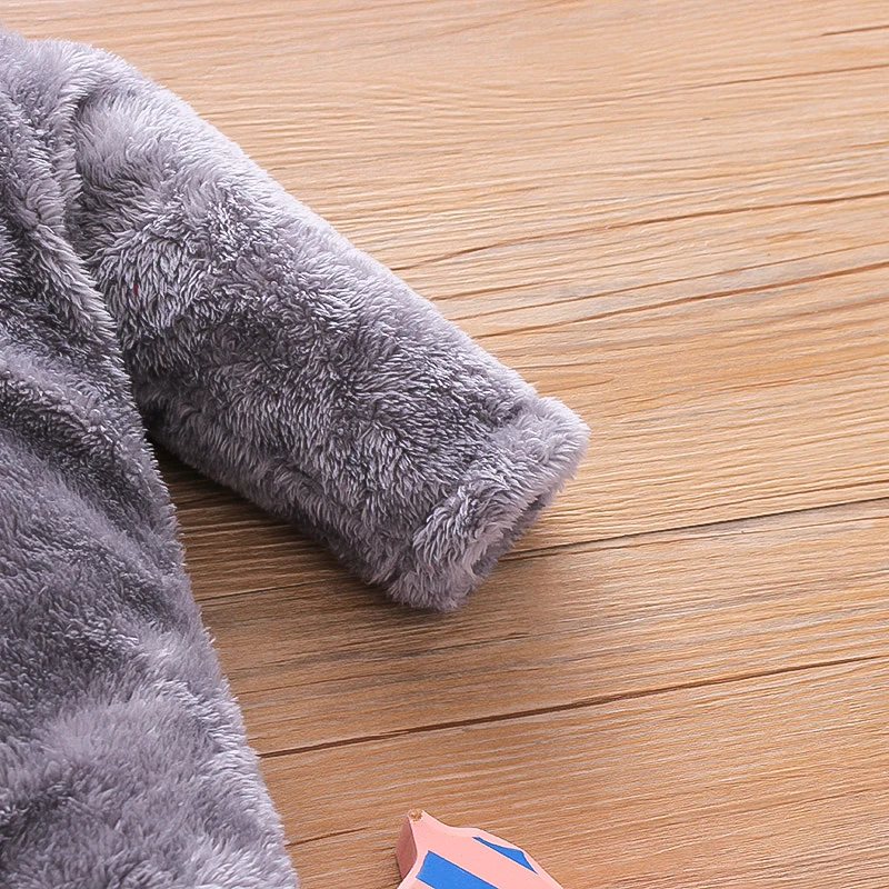 High quality 2022 wholesale OEM low price Organic Cotton Design Branded New Born Baby Clothes Rompers 0-12 months kids clothes