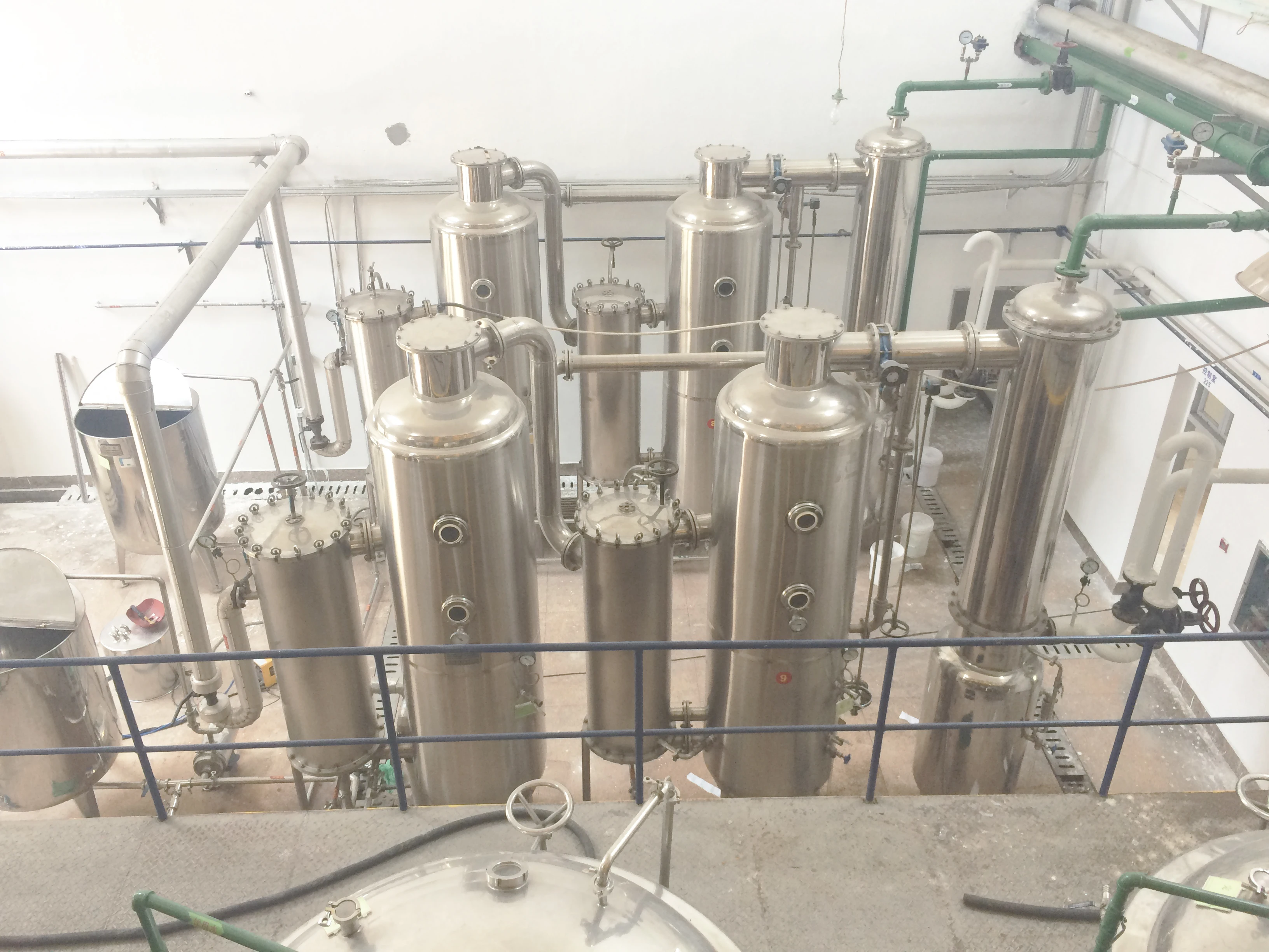 
Direct selling stainless steel double-effect external circulation alcohol vacuum evaporation concentrator 