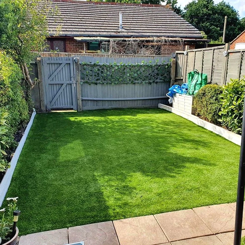 20mm 25mm 30mm Long Life Artificial Grass Maintains Its Perfectly Green Backyard Putting Greens Grass For Playground Garden