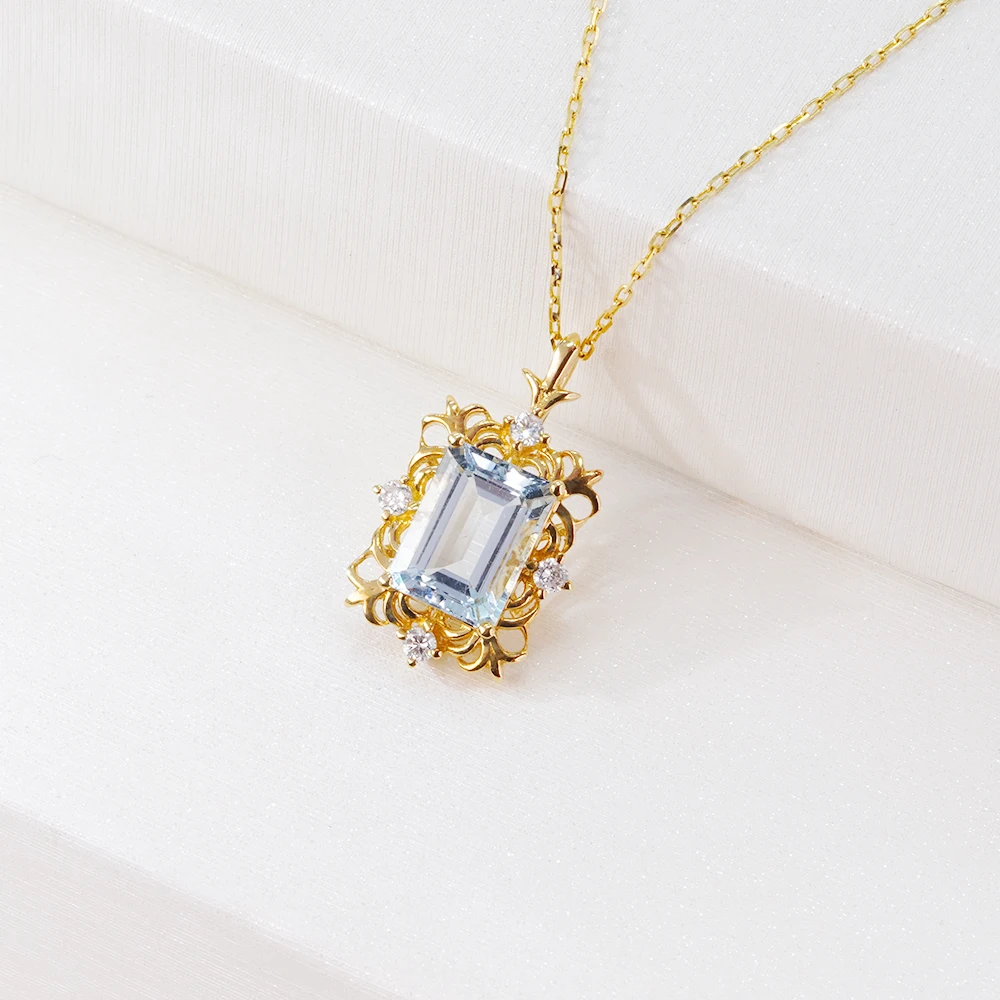Factory Wholesale Gift Pendants 18K Women Fine Jewelry Vintage Style Aquamarine Gemstone Necklace