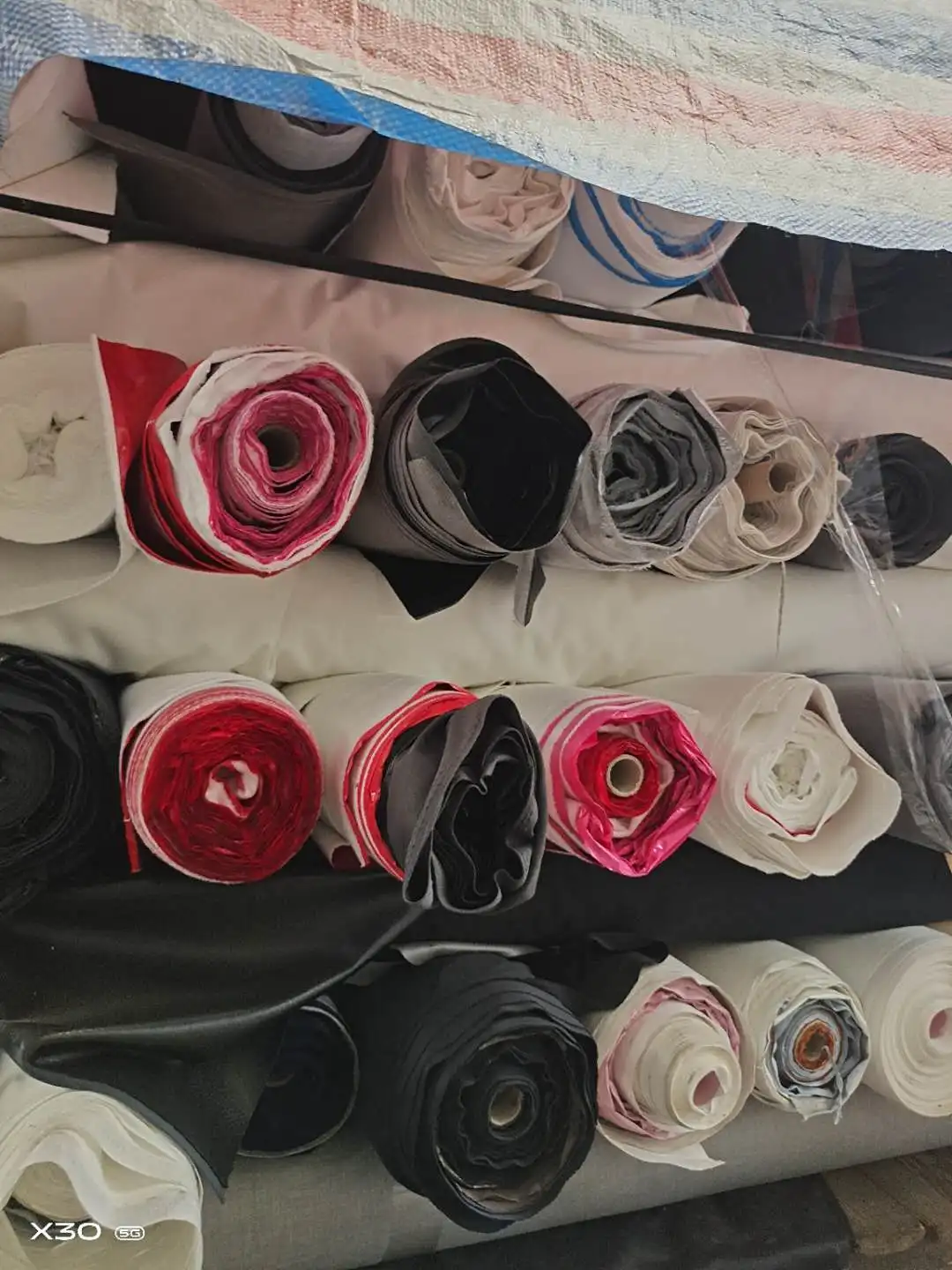 Stock lot of PU artificial leather in low price for sofa , furniture and shoes