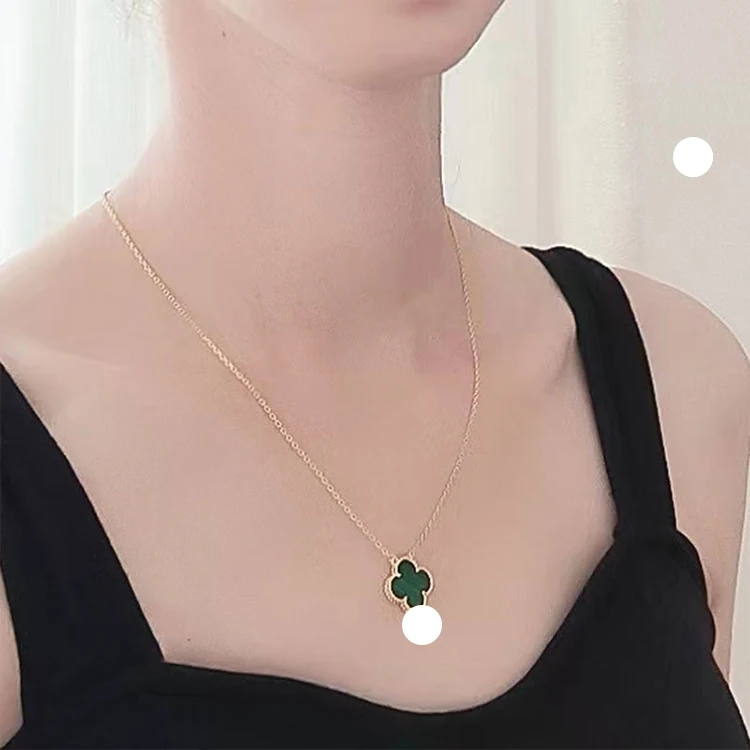 High Version Gold Four-Leaf Clover Bracelet 18K Gold Necklace Rose Red Chalcedony Agate White Shell Pendant Clavicle Chain