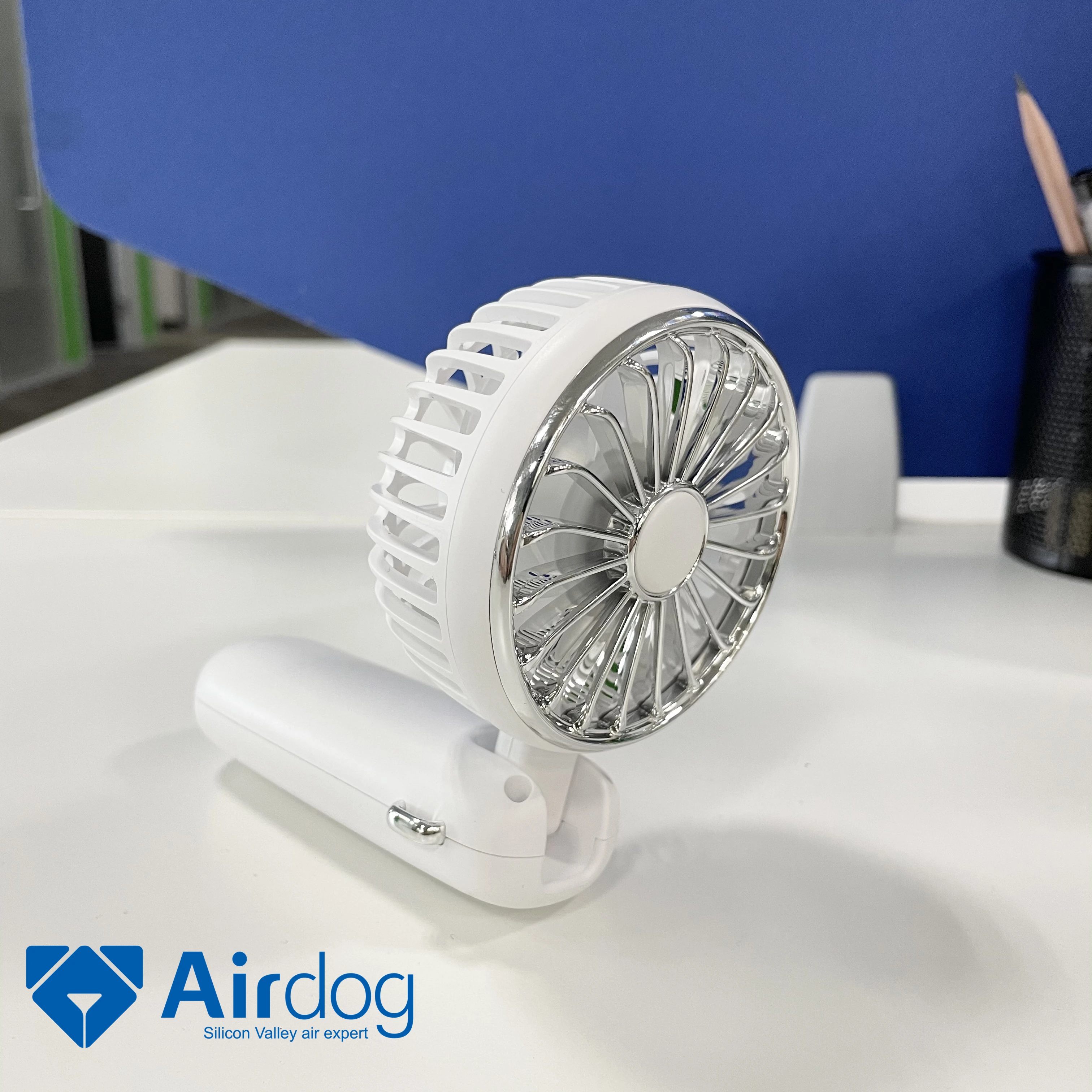 Airdog High Quality Popular Wholesale Foldable Stylish Sports Small Mini Fan