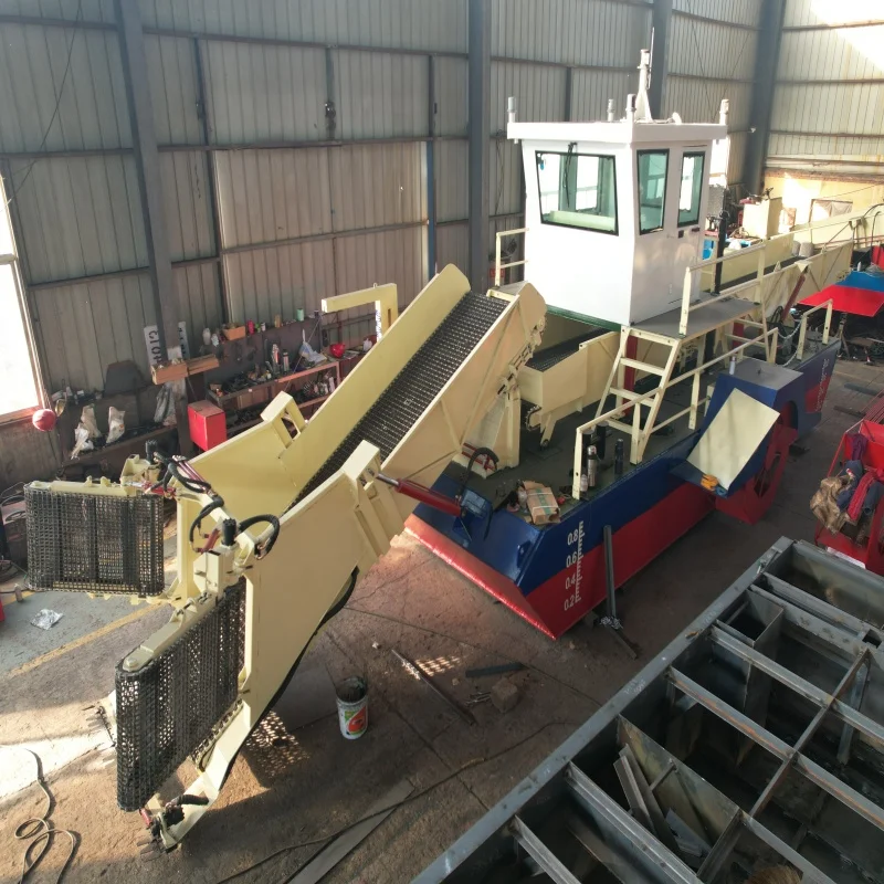 High Quality Fully Automatic Aquatic Reaper Harvester Water Surface Cleaning Boats for sale