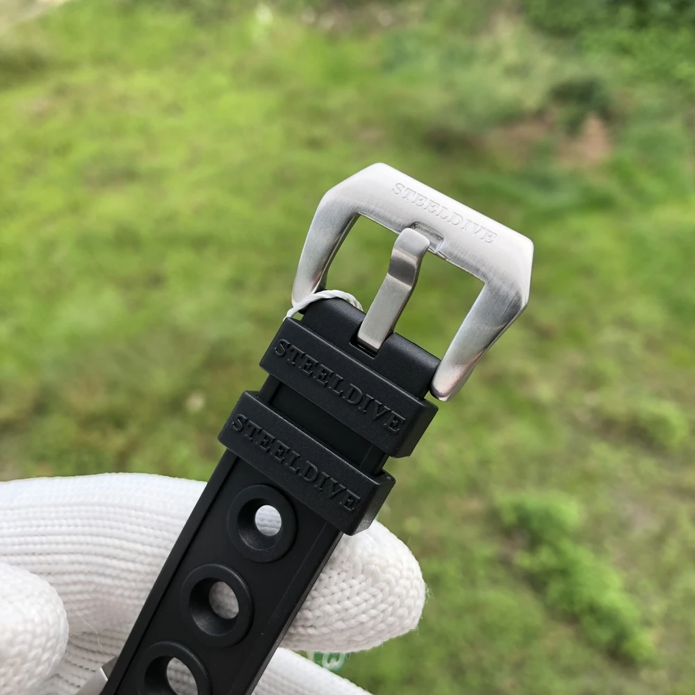 SD1952 High Quality 316L Stainless Steel NH35 Ceramic Bezel 30ATM Water Resistant Dive Watch for Men