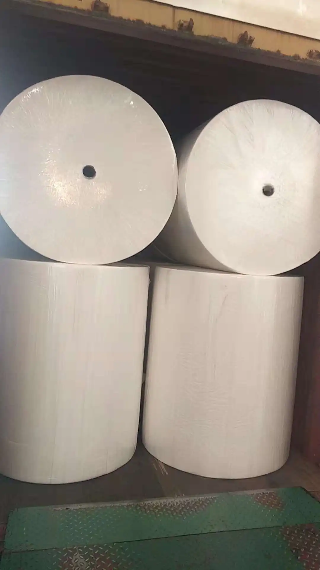 High Quality Raw Material Jumbo Roll Toilet Paper 2ply Napkin Paper Towels Tissue Mother Roll