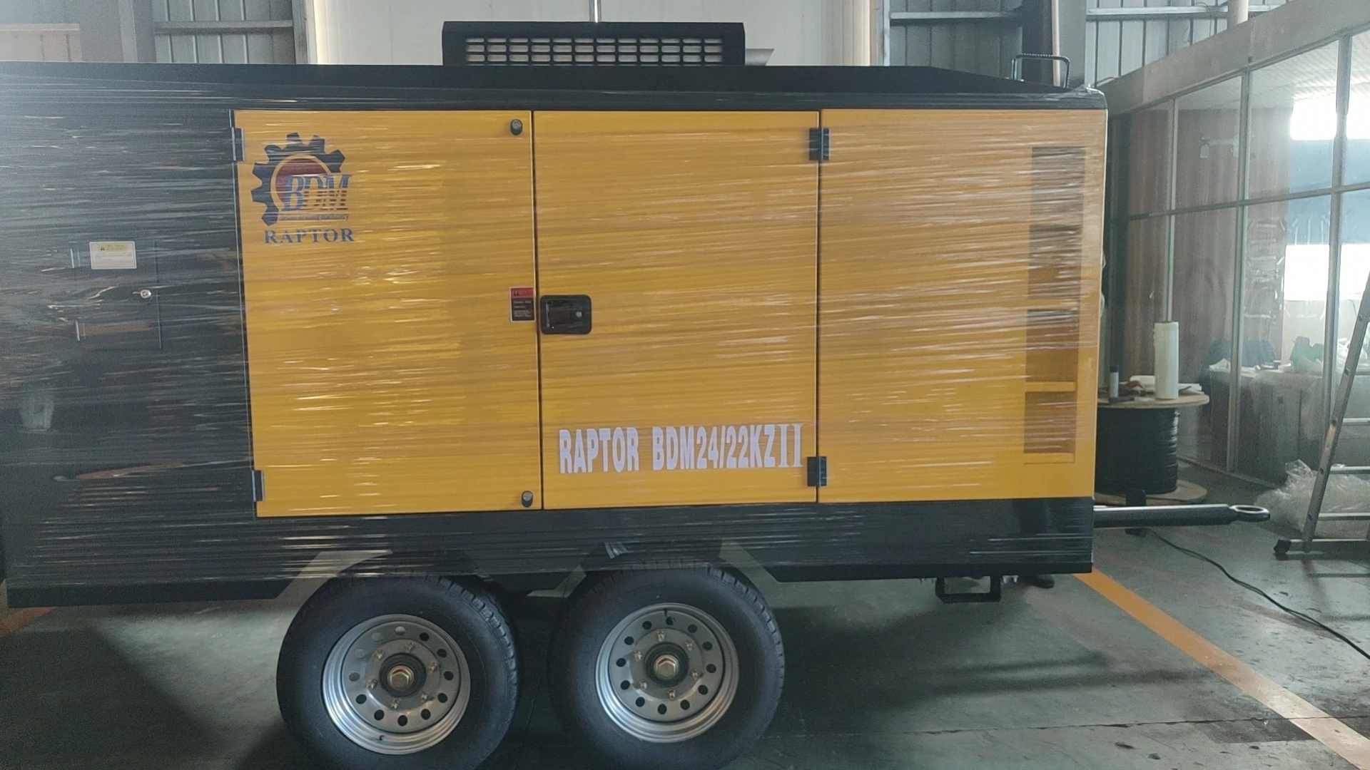 BDM-24/22  screw machine 22bar portable diesel screw air compressor for drilling rig used air compressor