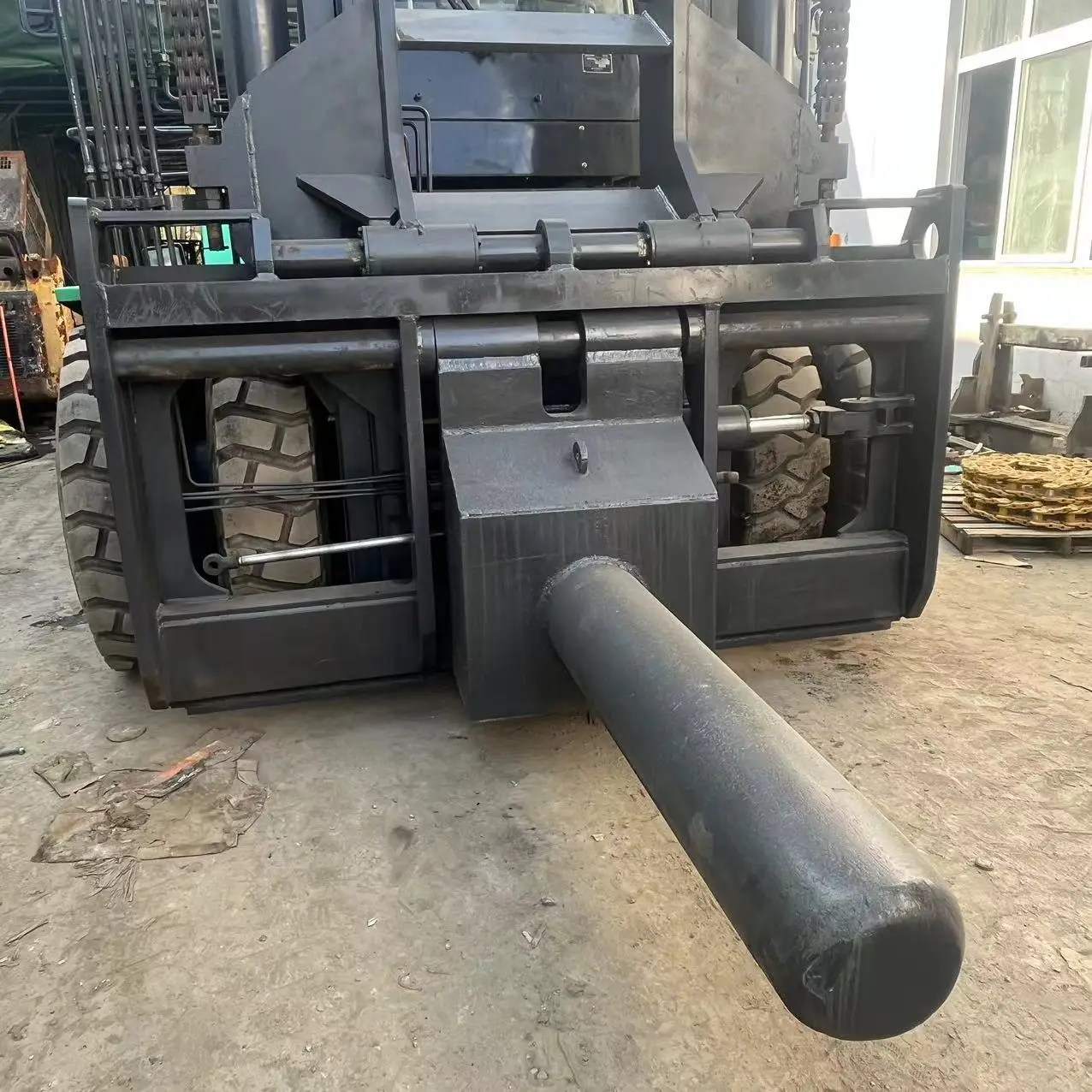 used forklift mitsubishi FD300 30 ton steel factory good condition 25 ton 20 ton 15 ton in stock hot sell cheap price low price