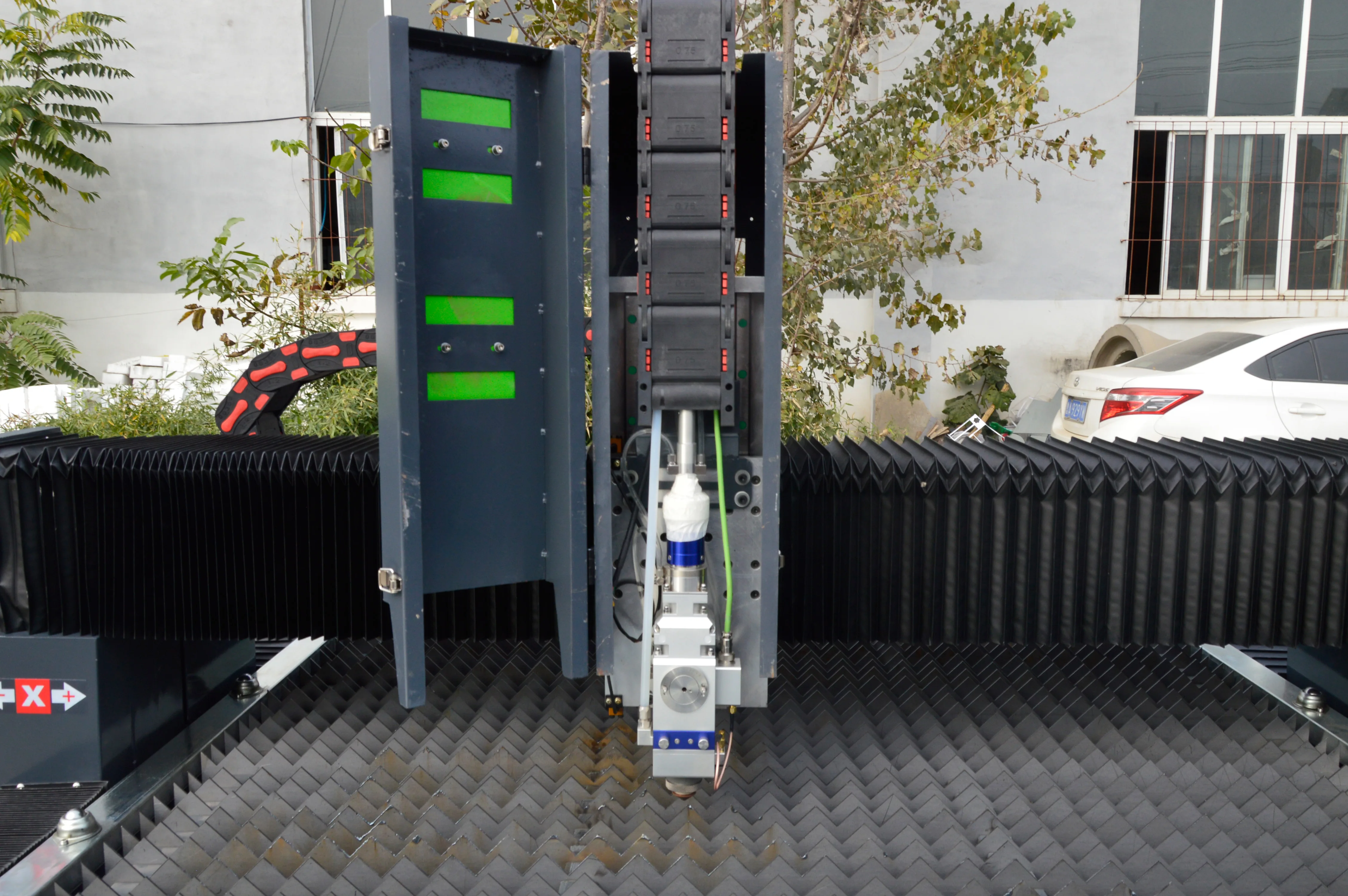 20%discount . 1000w 2000w 3kw 3015 optic equipment cnc lazer cutter carbon metal fiber laser cutting machine for stainless steel