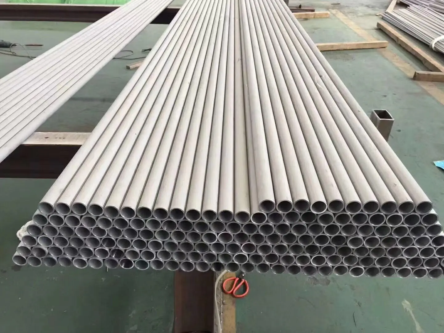 Круглая труба из нержавеющей стали ASTM A270 A554 SS304 316L 316 310S 440 1 4301 321 904L 201 квадратная inox