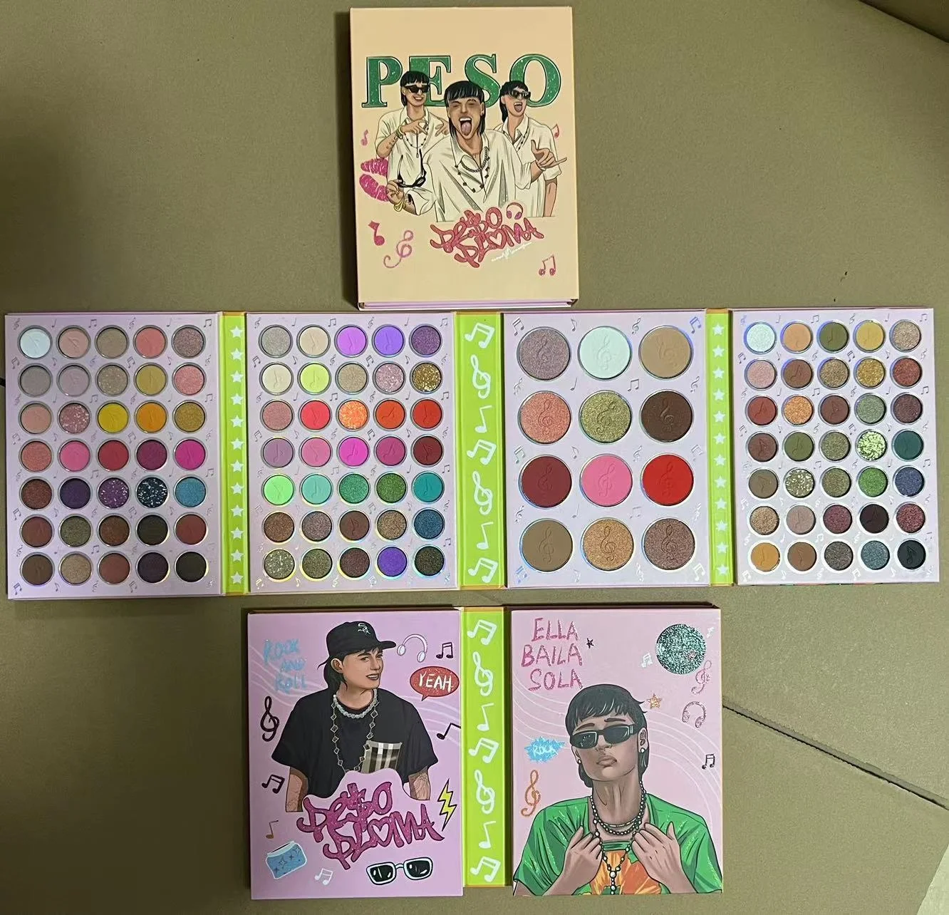 Wholesale Peso Pluma Palette 117 colors girabella styles high pigmented makeup eye shadow palette pluma maquillaje sombras par