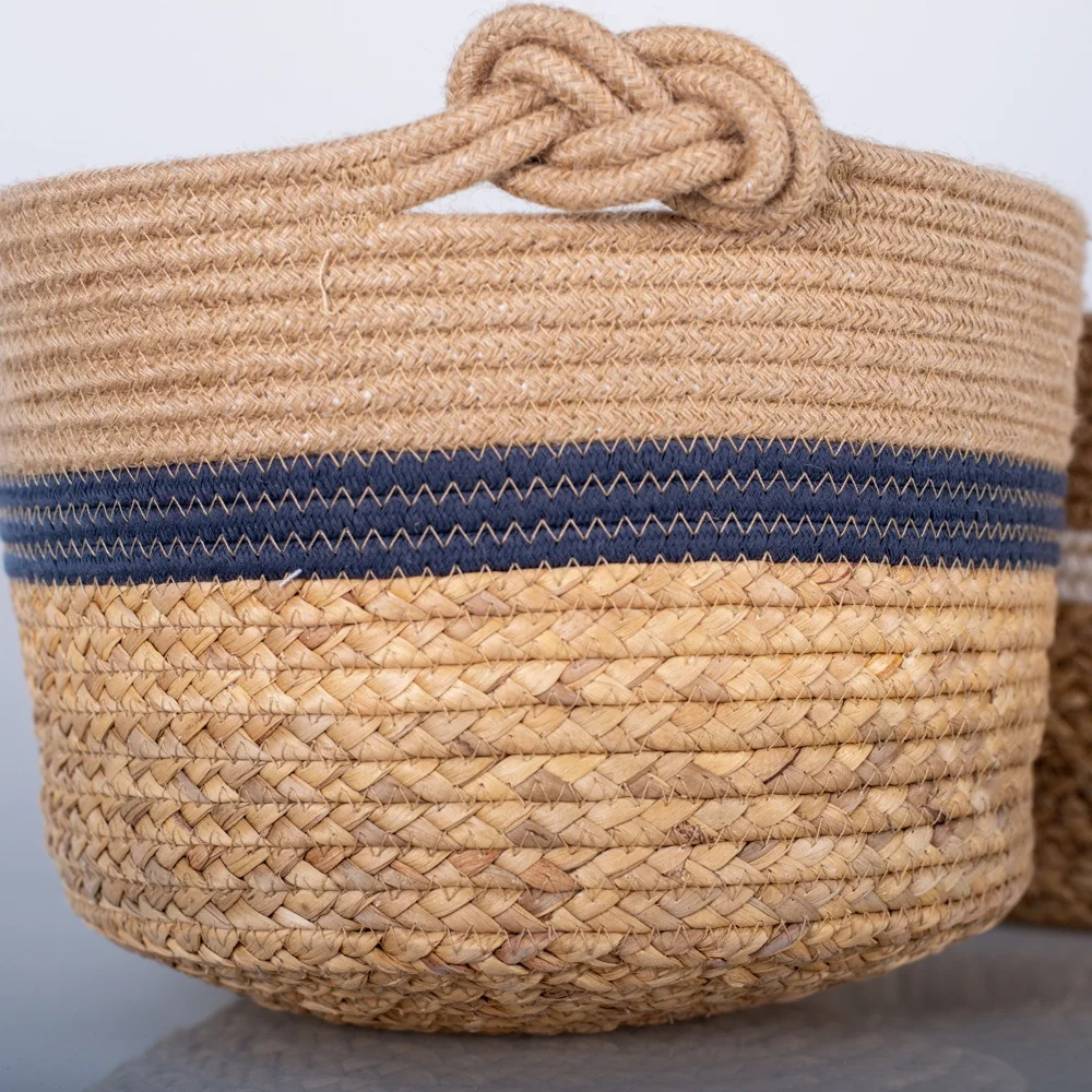 Manufacturers customized oversize high quality cotton rope Woven basket of water hyacinth grass with Chinese knot handle