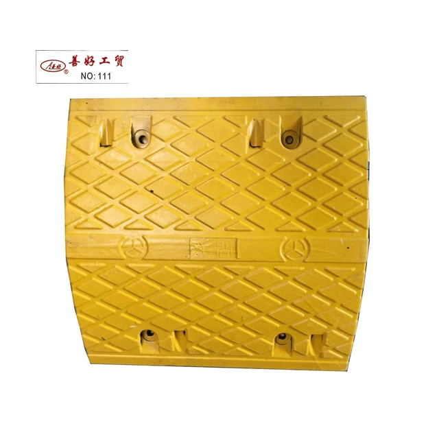 yellow cast steel speed bump for traffic speed breaker road hump