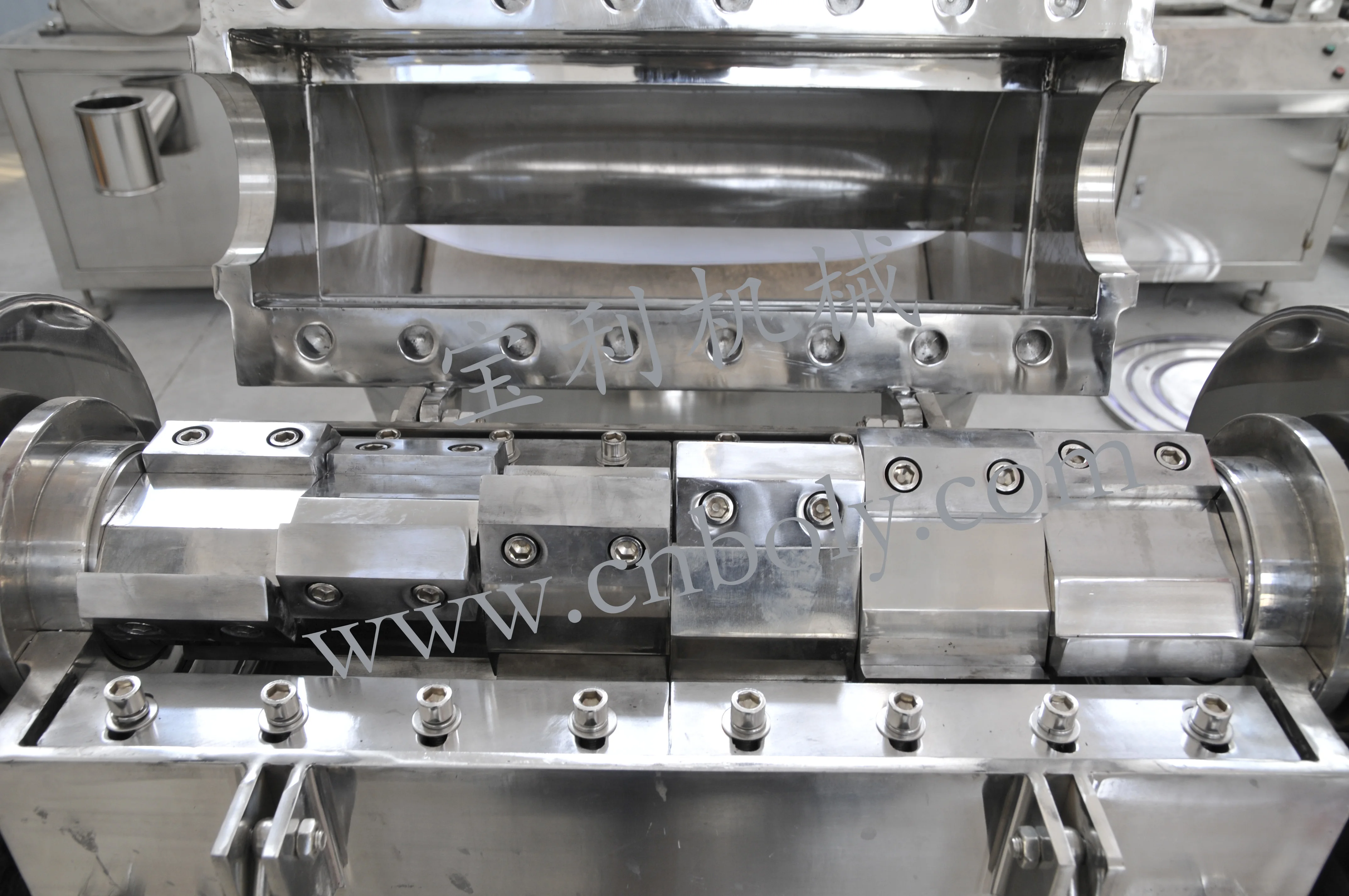 Factory directly price chilli  coarse crusher small size material grinding machine