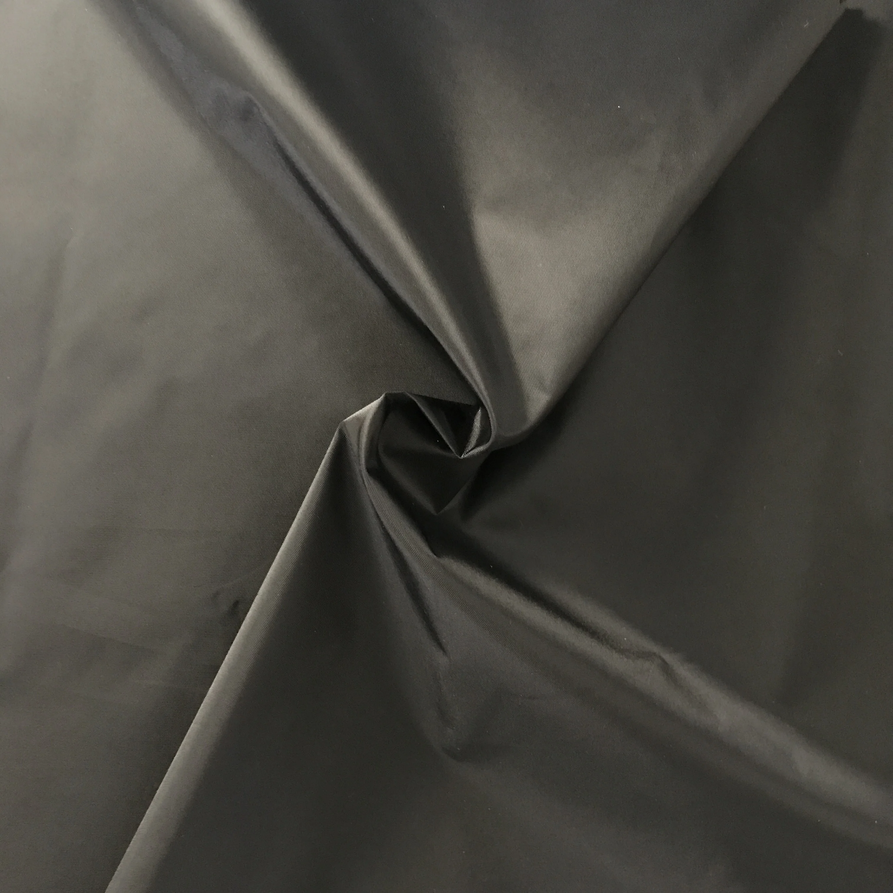 190T Nylon Taffeta PU Coating fabric WR WP 1500mm For Raincoat Garment Hot Air Seam Sealing High Fastness