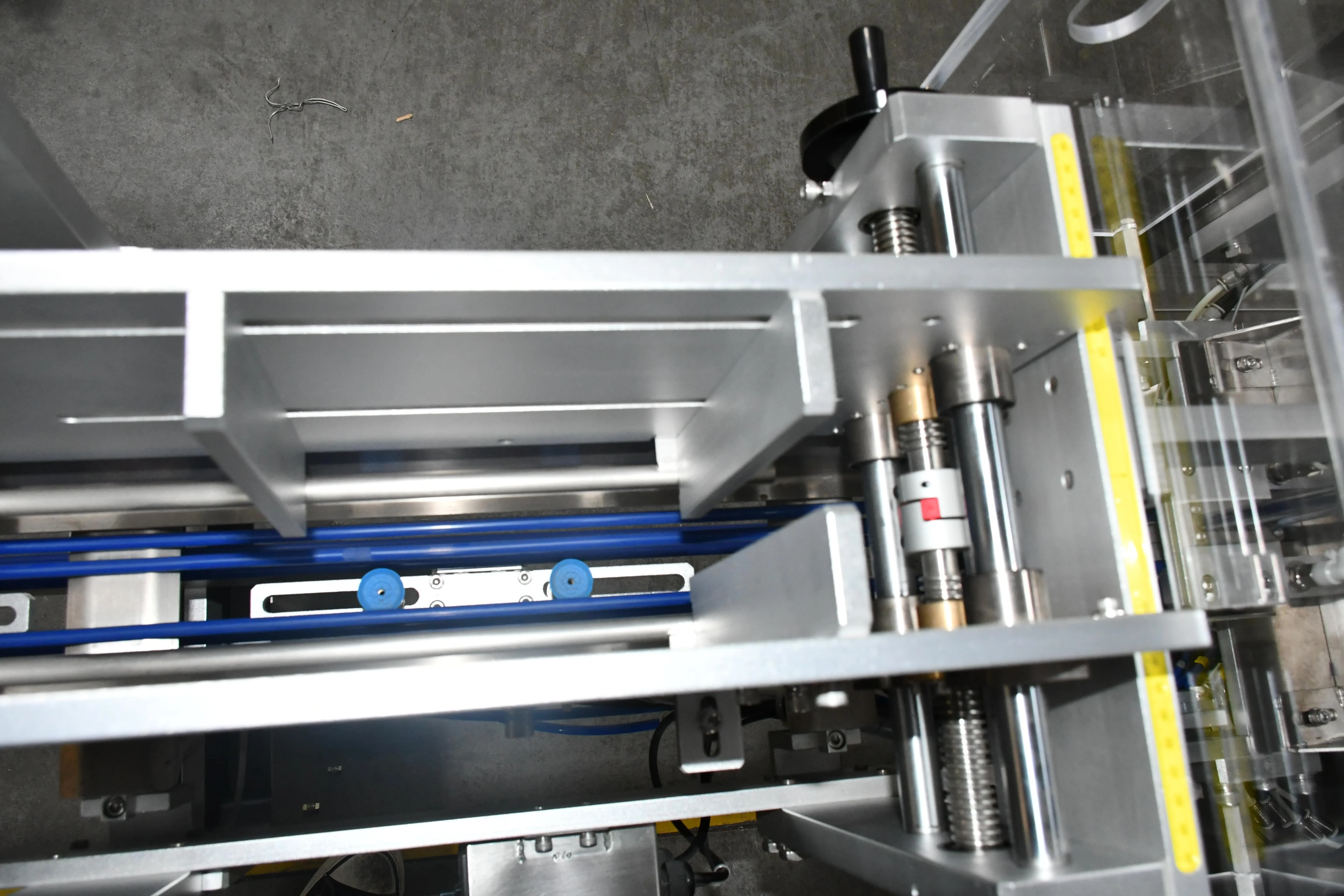 Automatic Soft Sweets Gummy Worms Candy Premade Pouch Linear Doypack Packing Machine