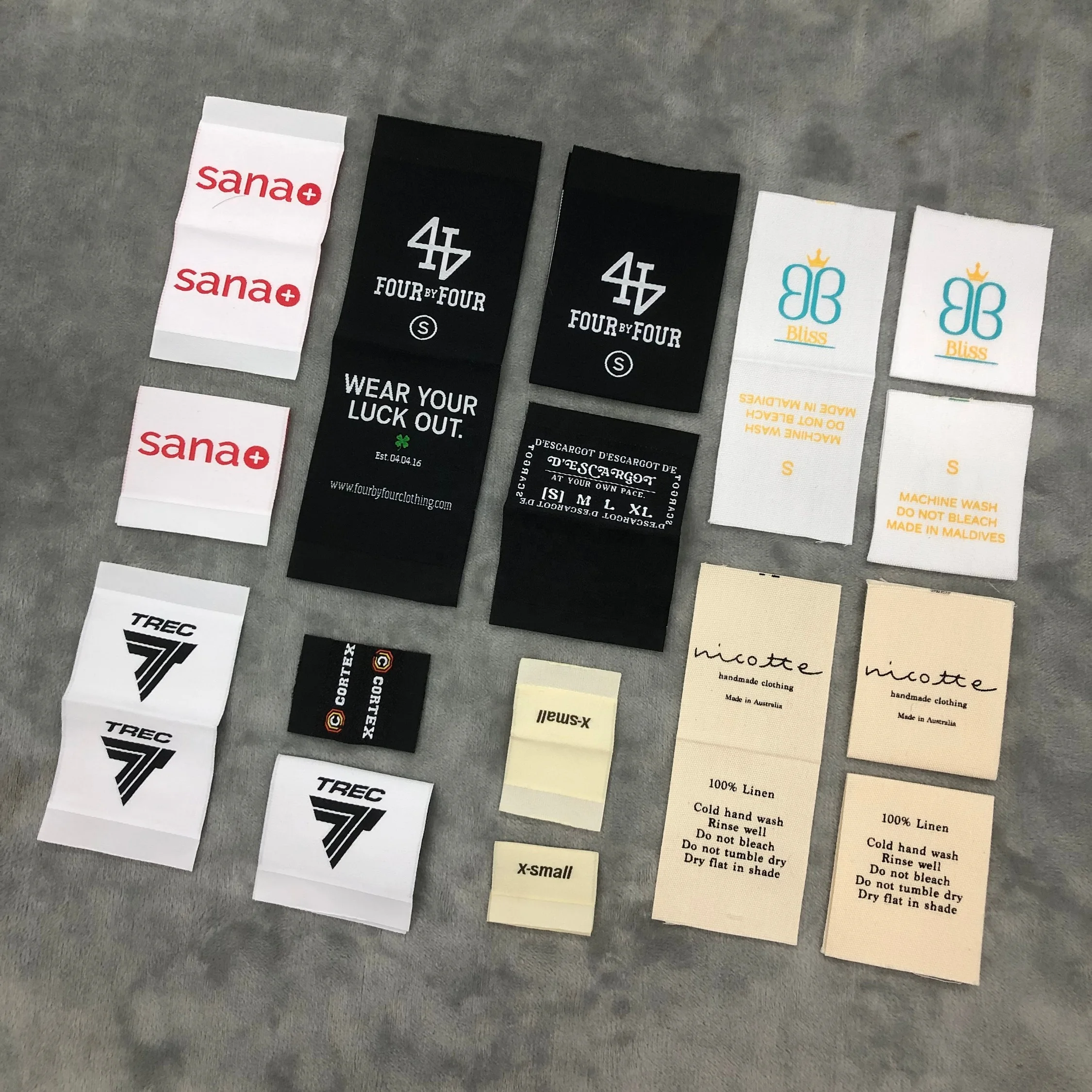 Customized small fashion clothing collar woven label design logo label satin cotton woven mark folding label