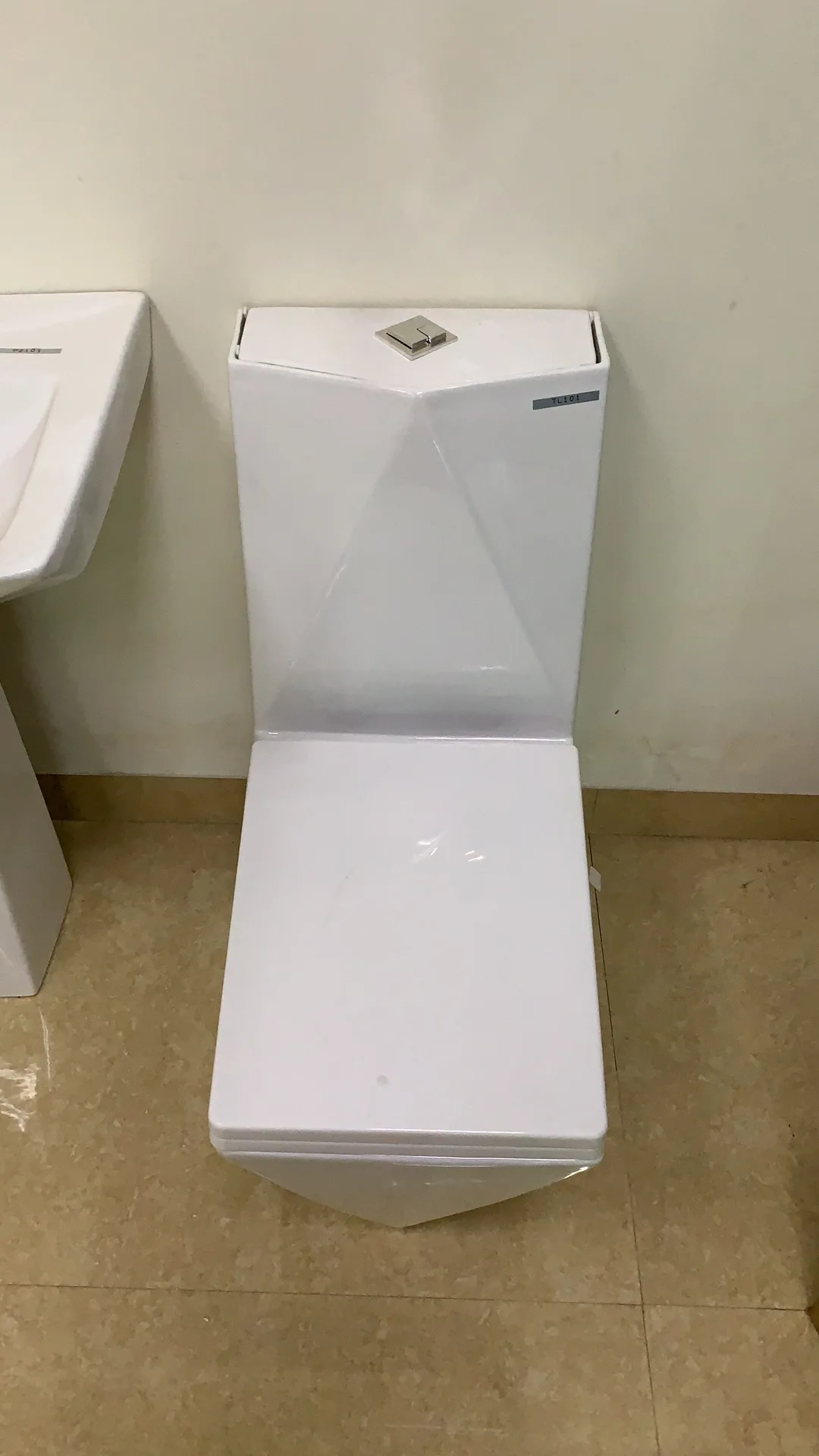 Saudi Ceramic Sanitary Ware Bathroom Sets Toilet Price